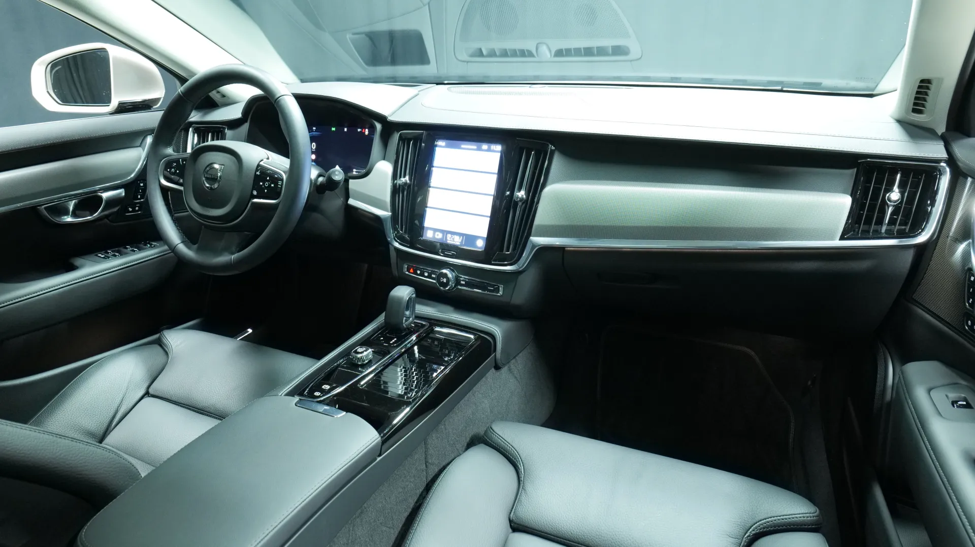 Autokuva 19 - GRA-730