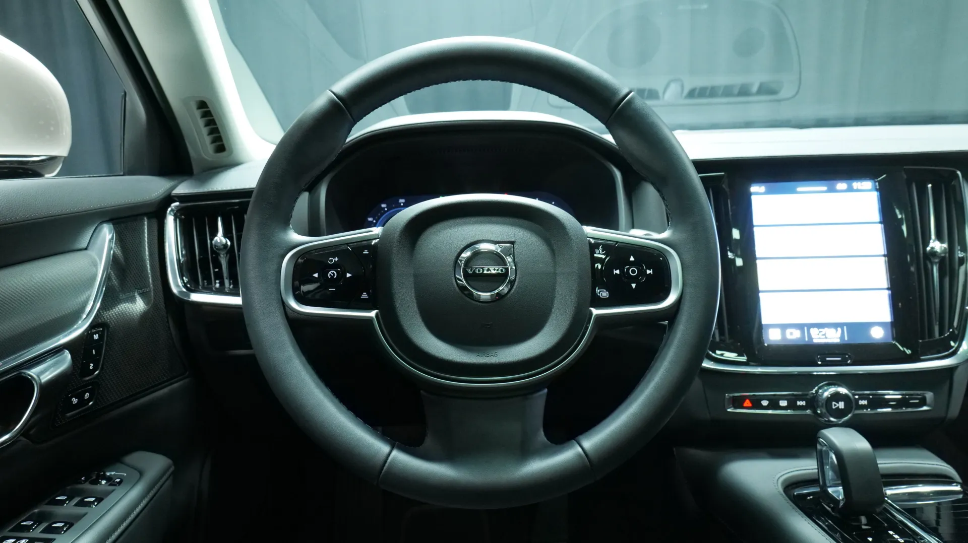 Autokuva 15 - GRA-730