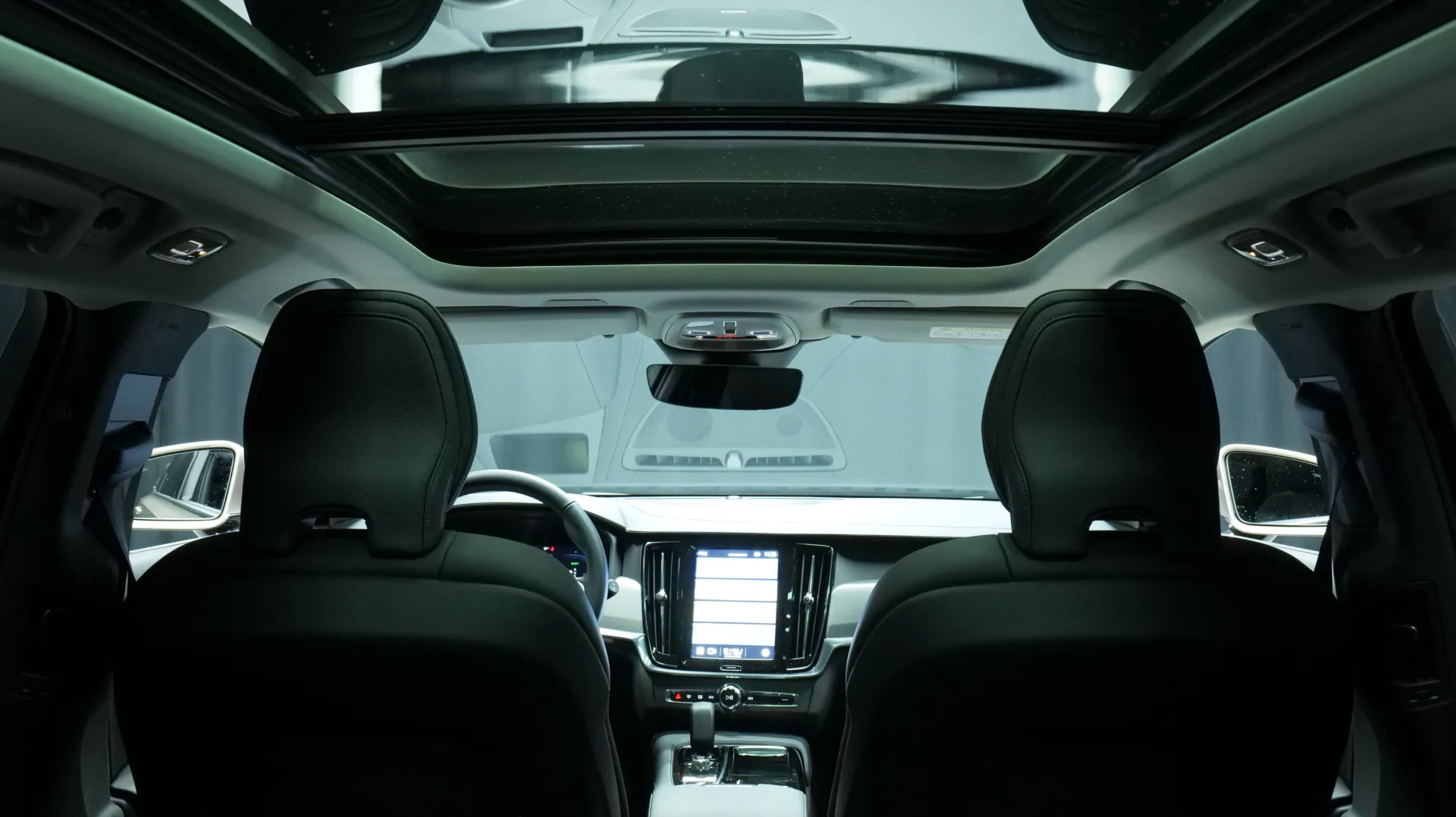 Autokuva 18 - GRA-730