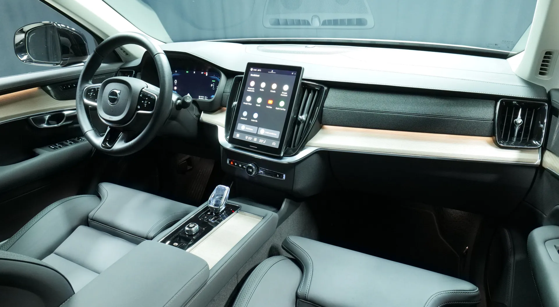 Autokuva 18 - GRF-266