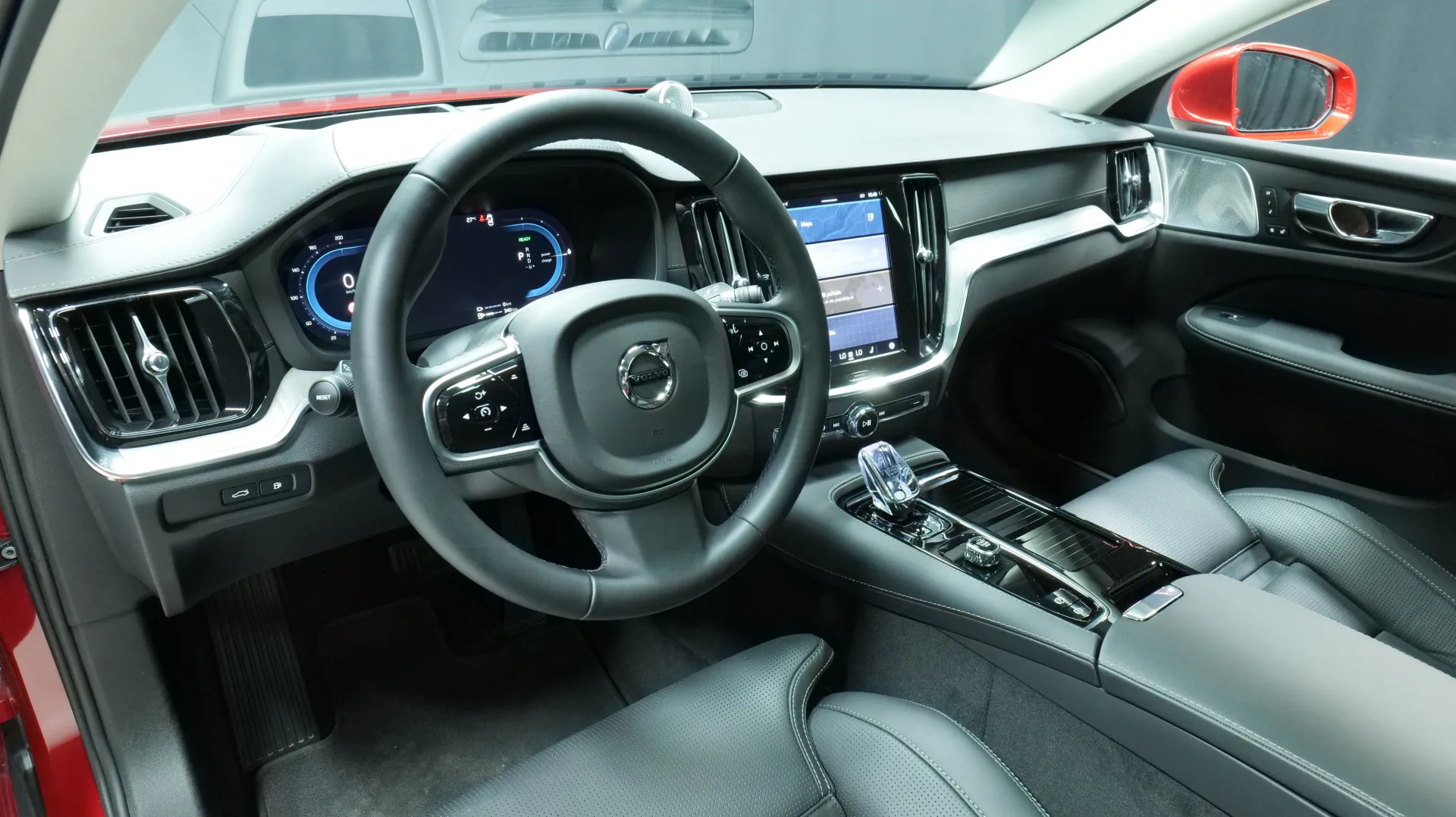 Autokuva 13 - GRF-546