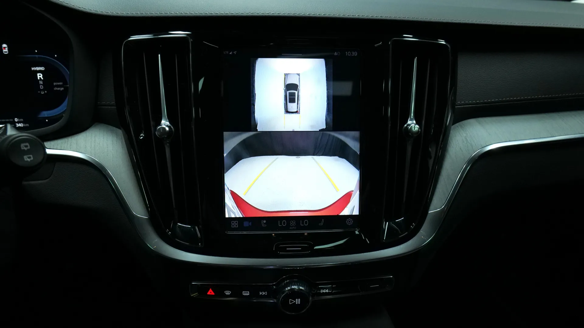 Autokuva 7 - GRF-546