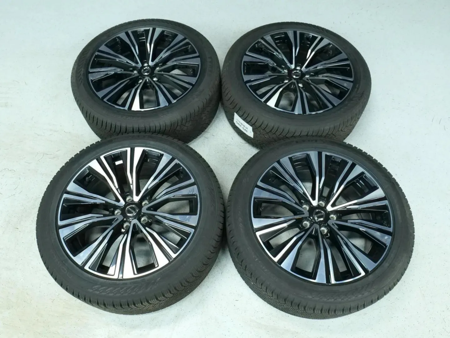 Autokuva 14 - GRF-546