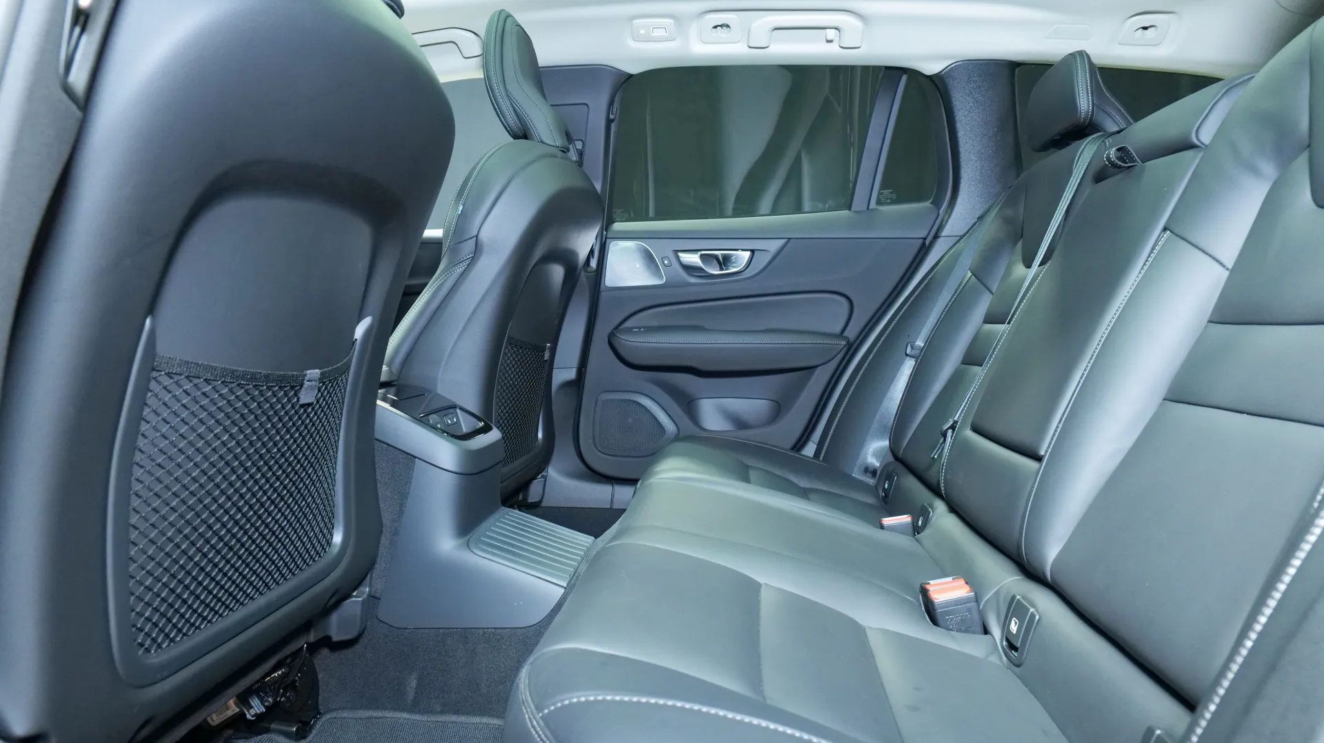 Autokuva 16 - GRF-546