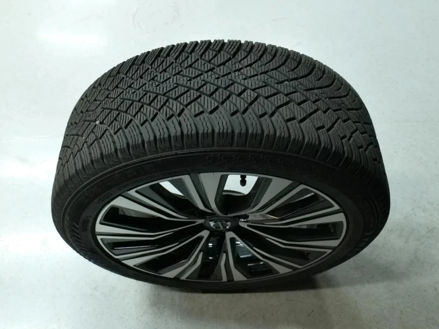 Autokuva 15 - GRF-546