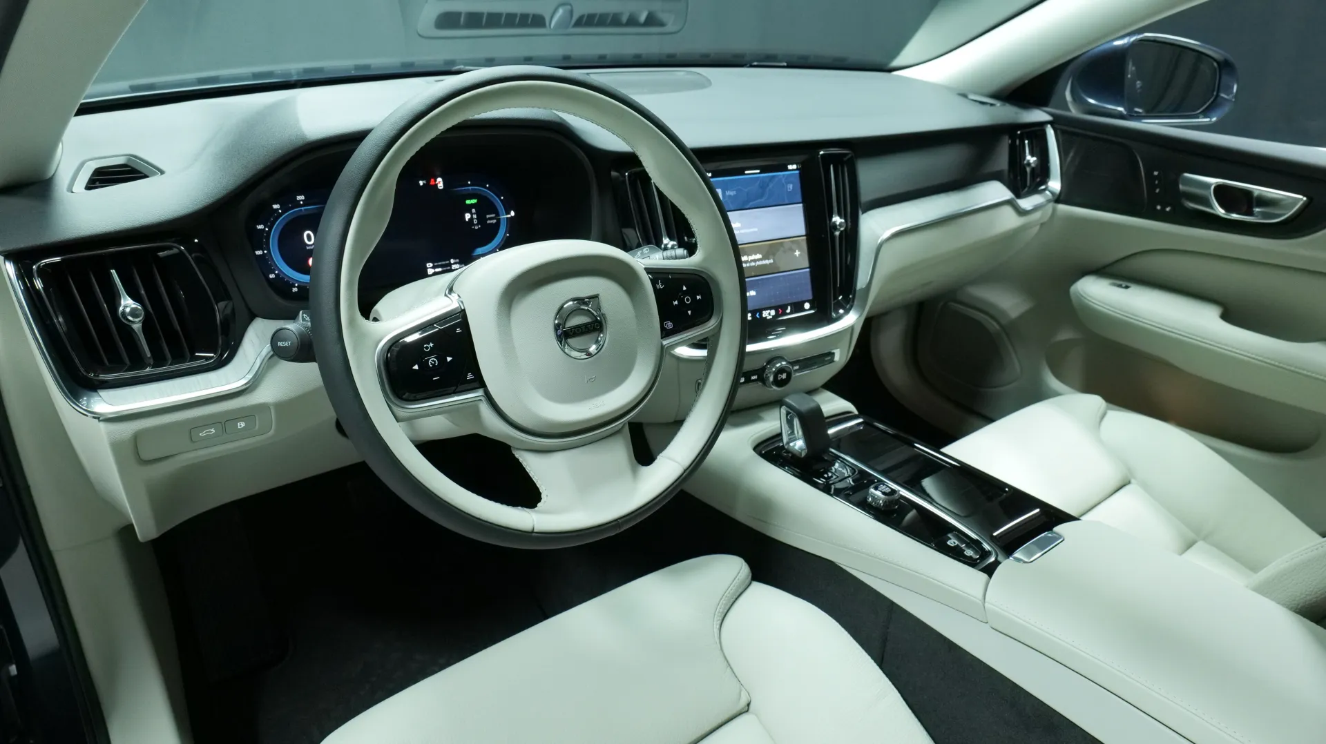 Autokuva 13 - GRG-556