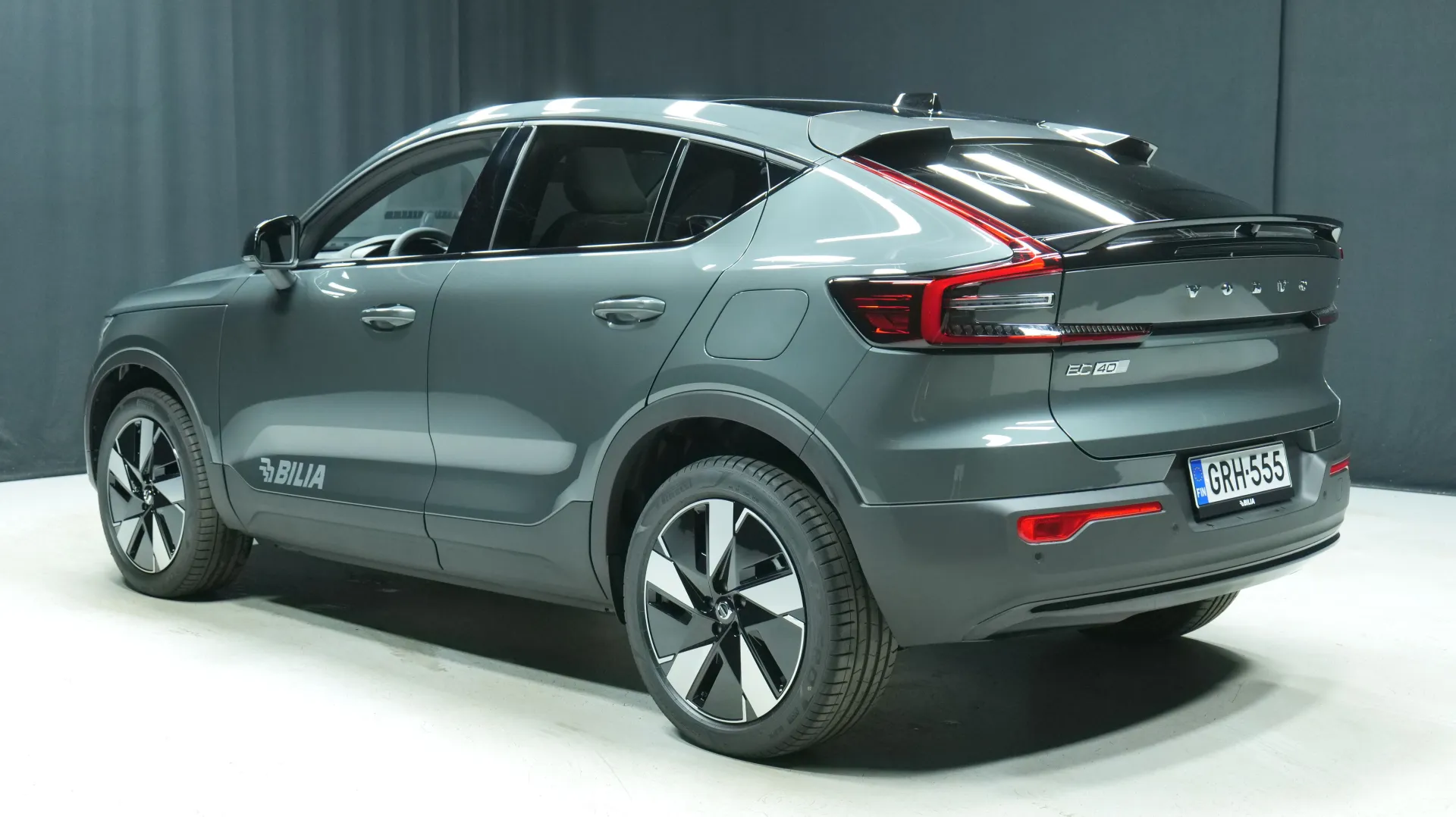 Autokuva 2 - GRH-555