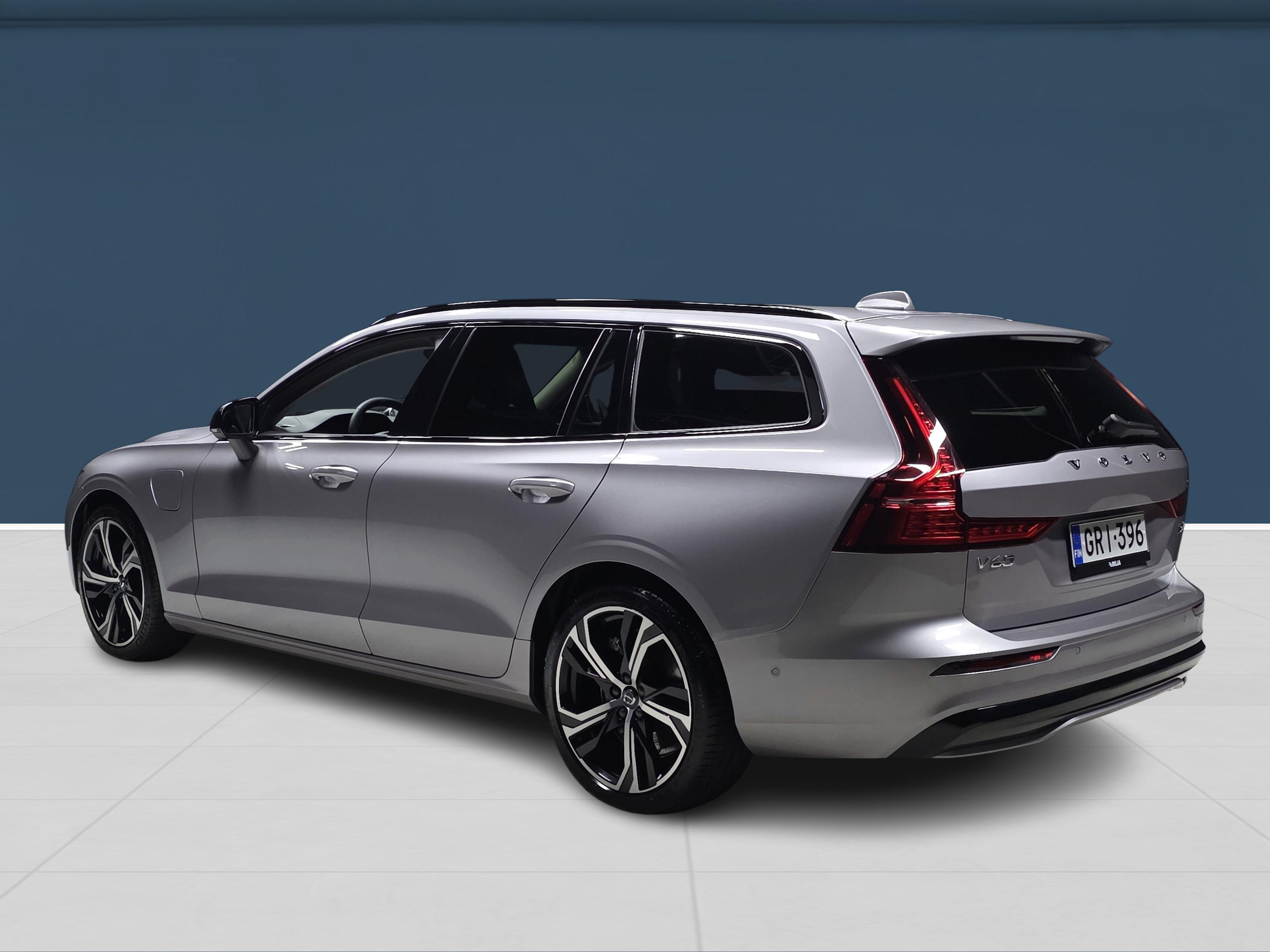 Volvo V60 T6 AWD Long Range Ultra Dark. 2026, kuva 6/19