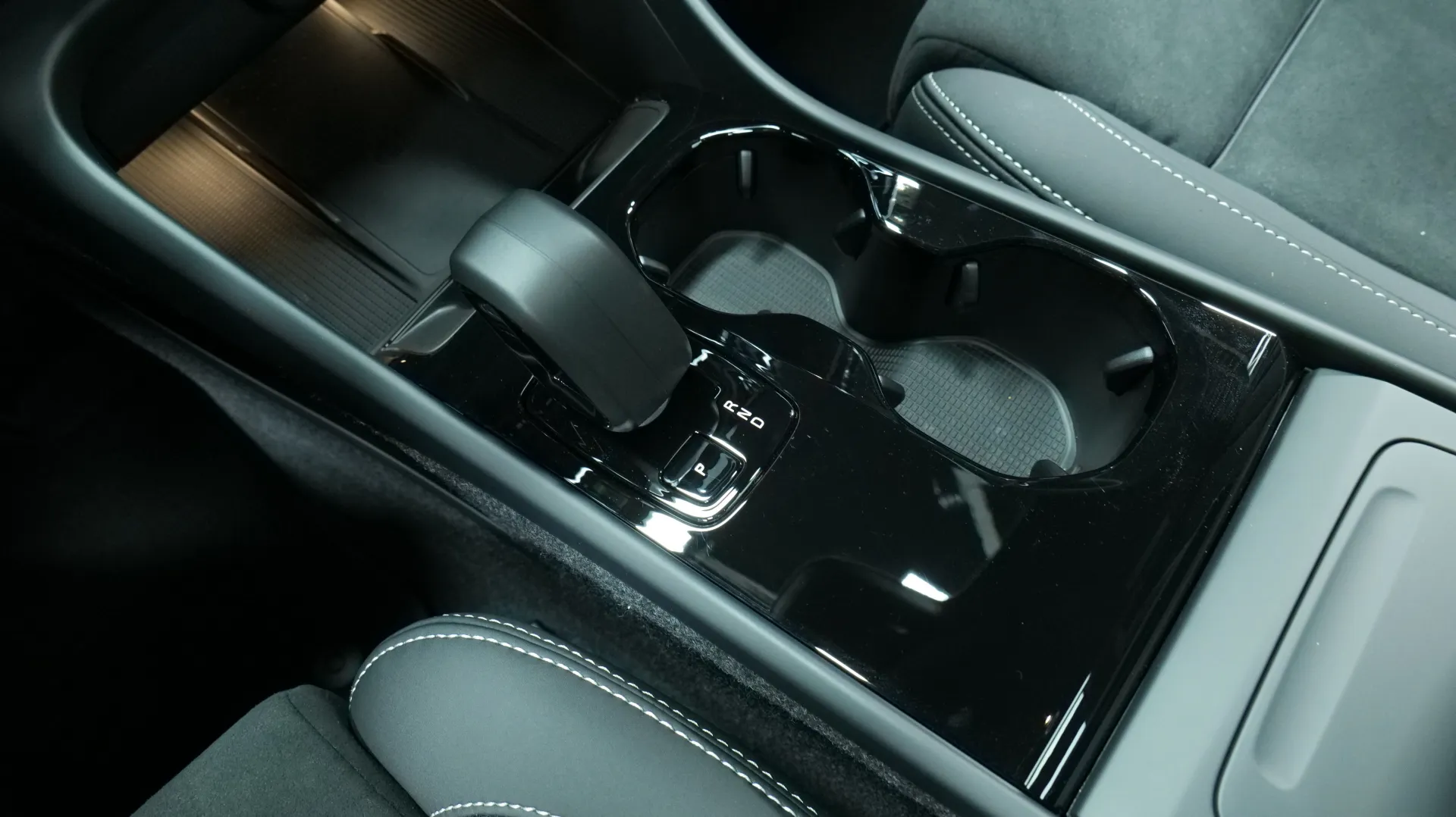 Autokuva 9 - GRI-397