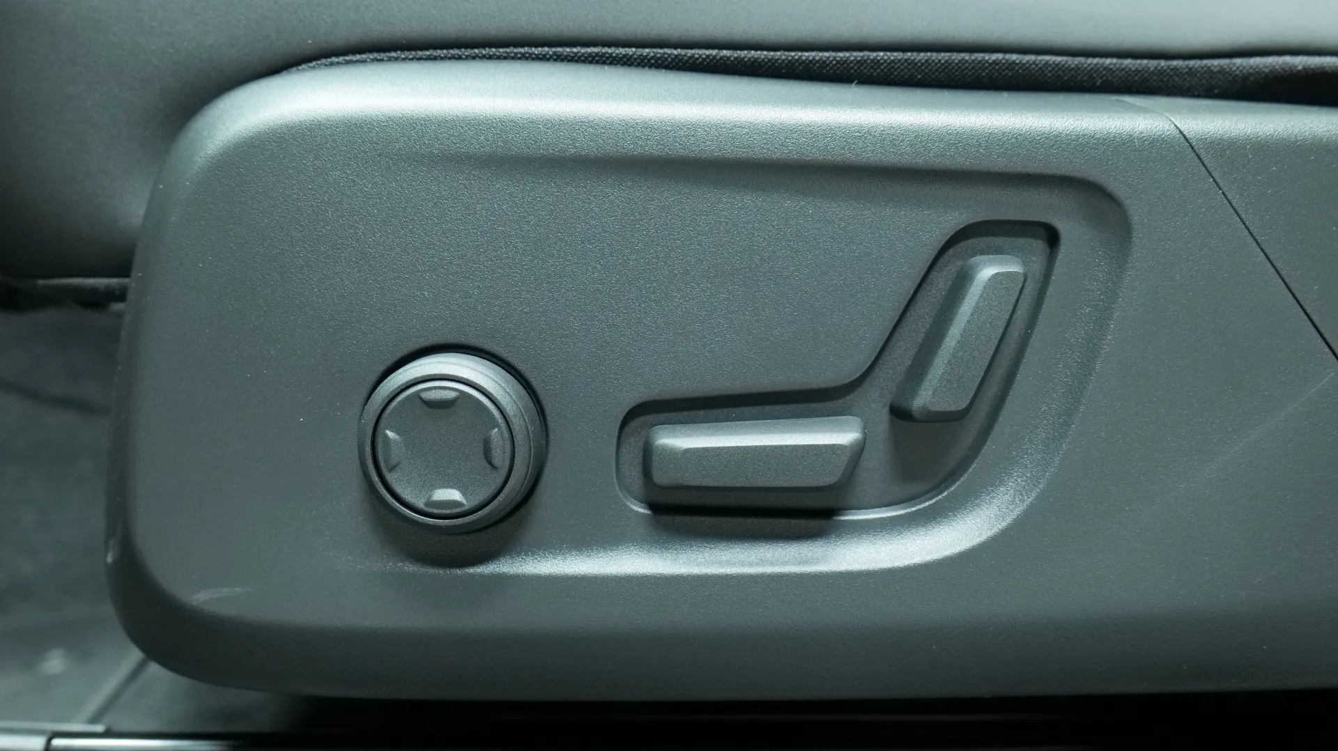 Autokuva 11 - GRI-397