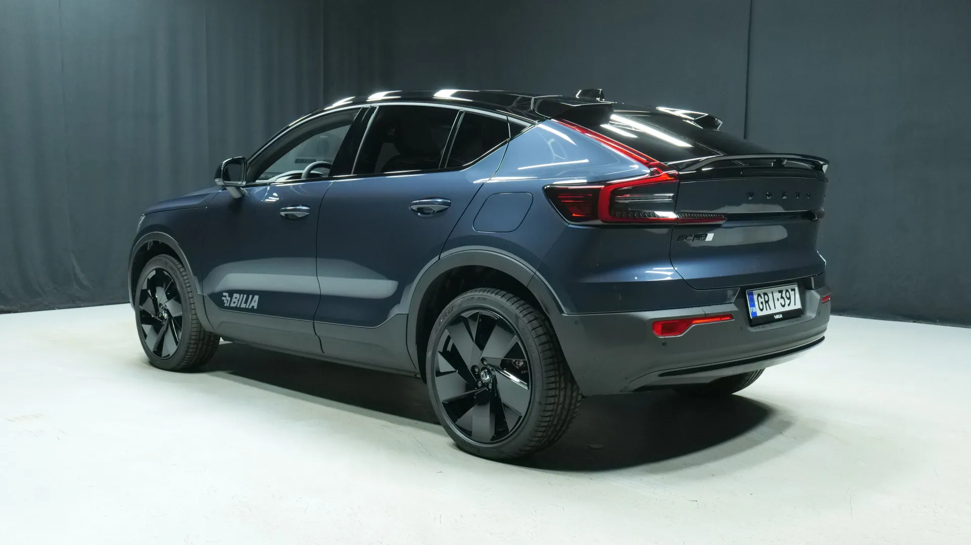 Autokuva 2 - GRI-397