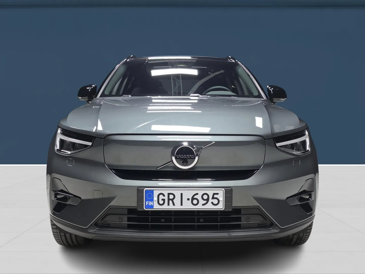 Autokuva 2 - GRI-695