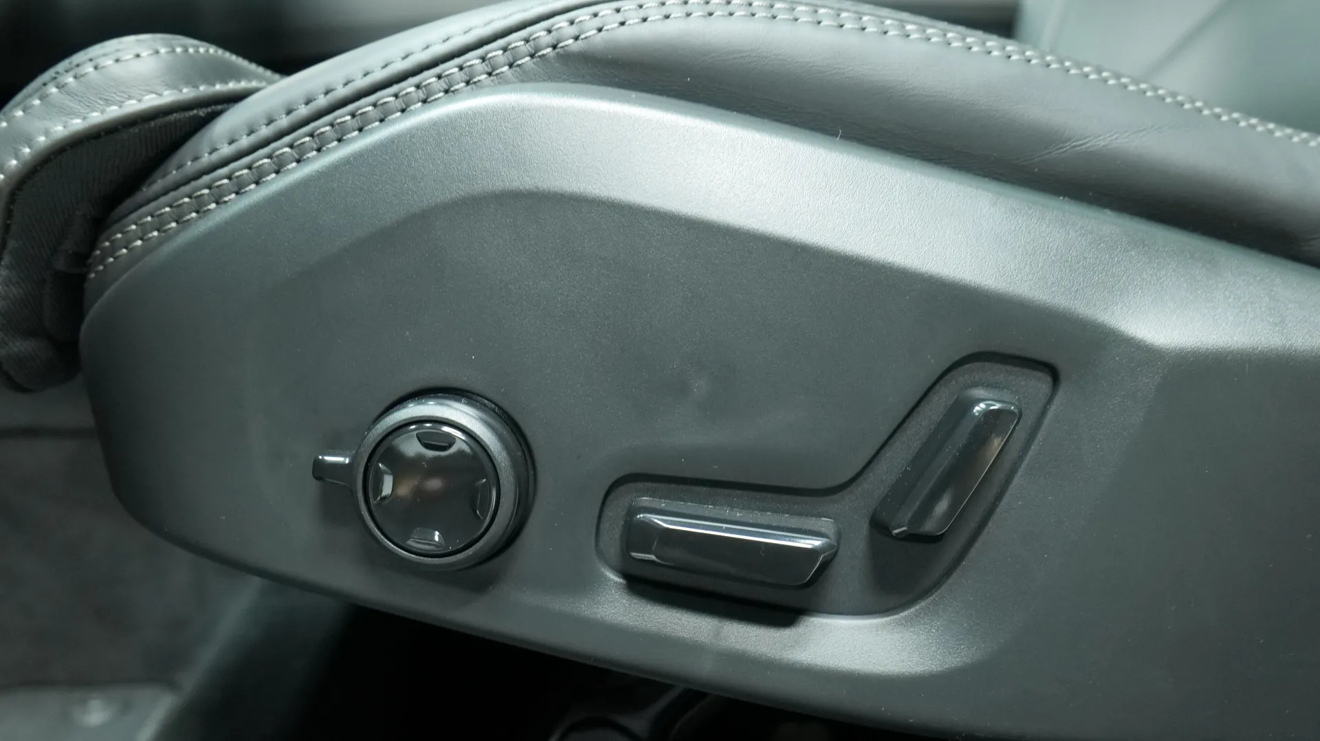 Autokuva 11 - GRK-453