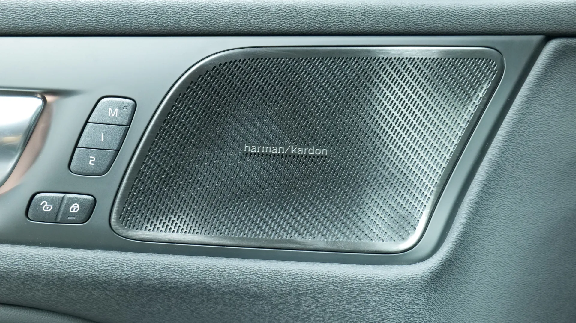 Autokuva 10 - GRL-452