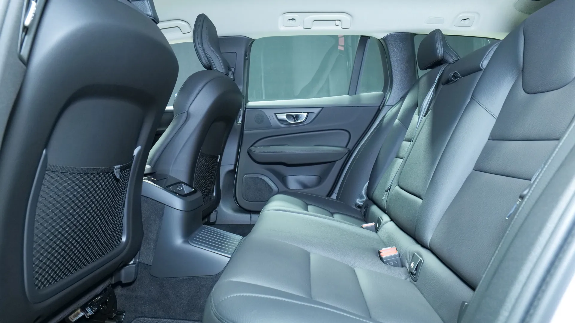 Autokuva 16 - GRL-452