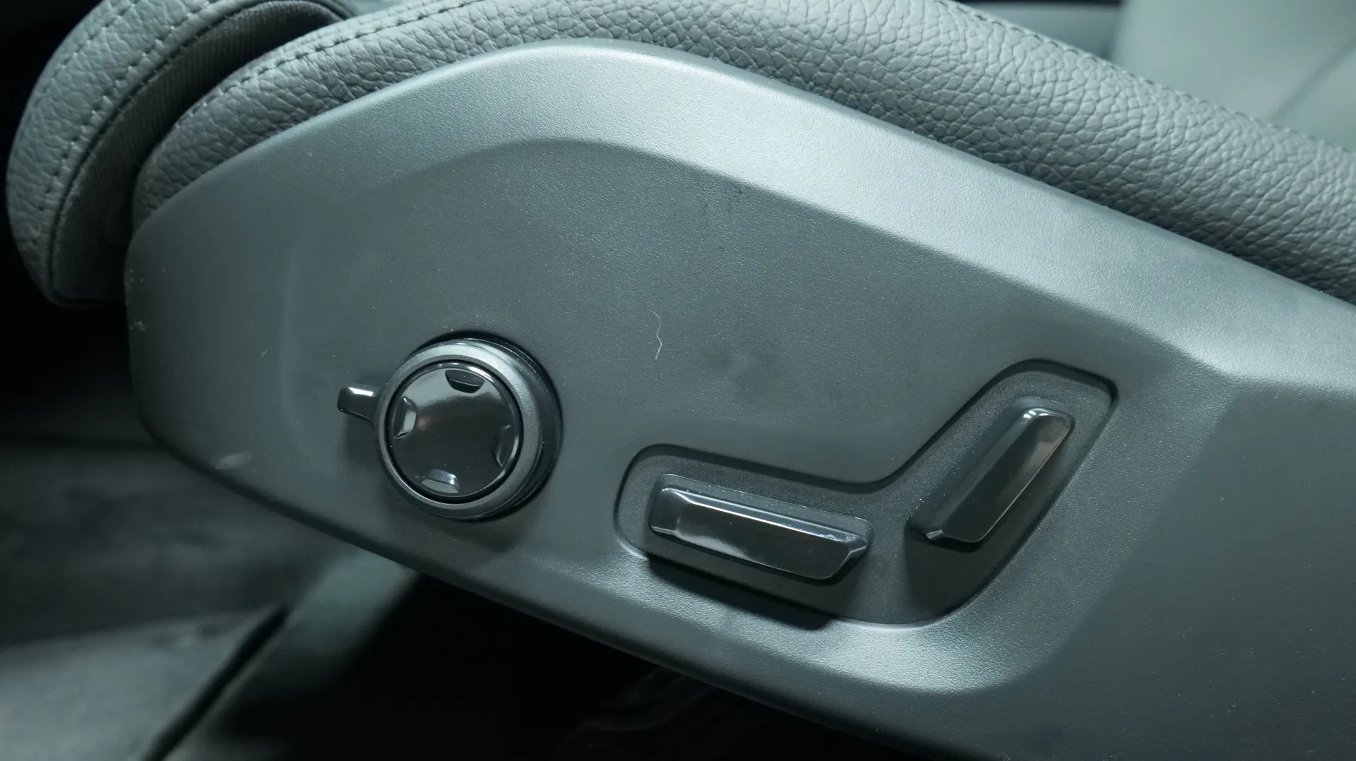 Autokuva 11 - GRL-452