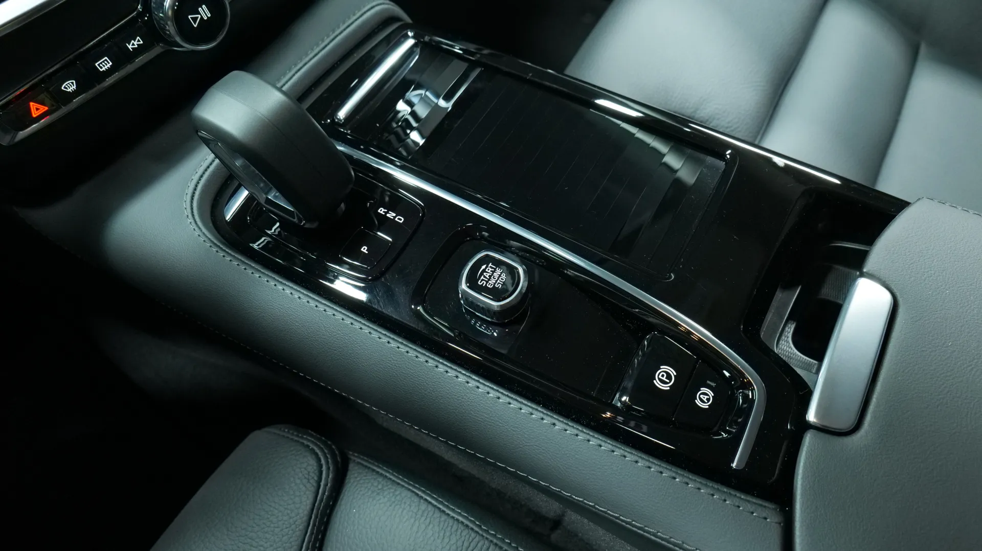 Autokuva 9 - GRL-452