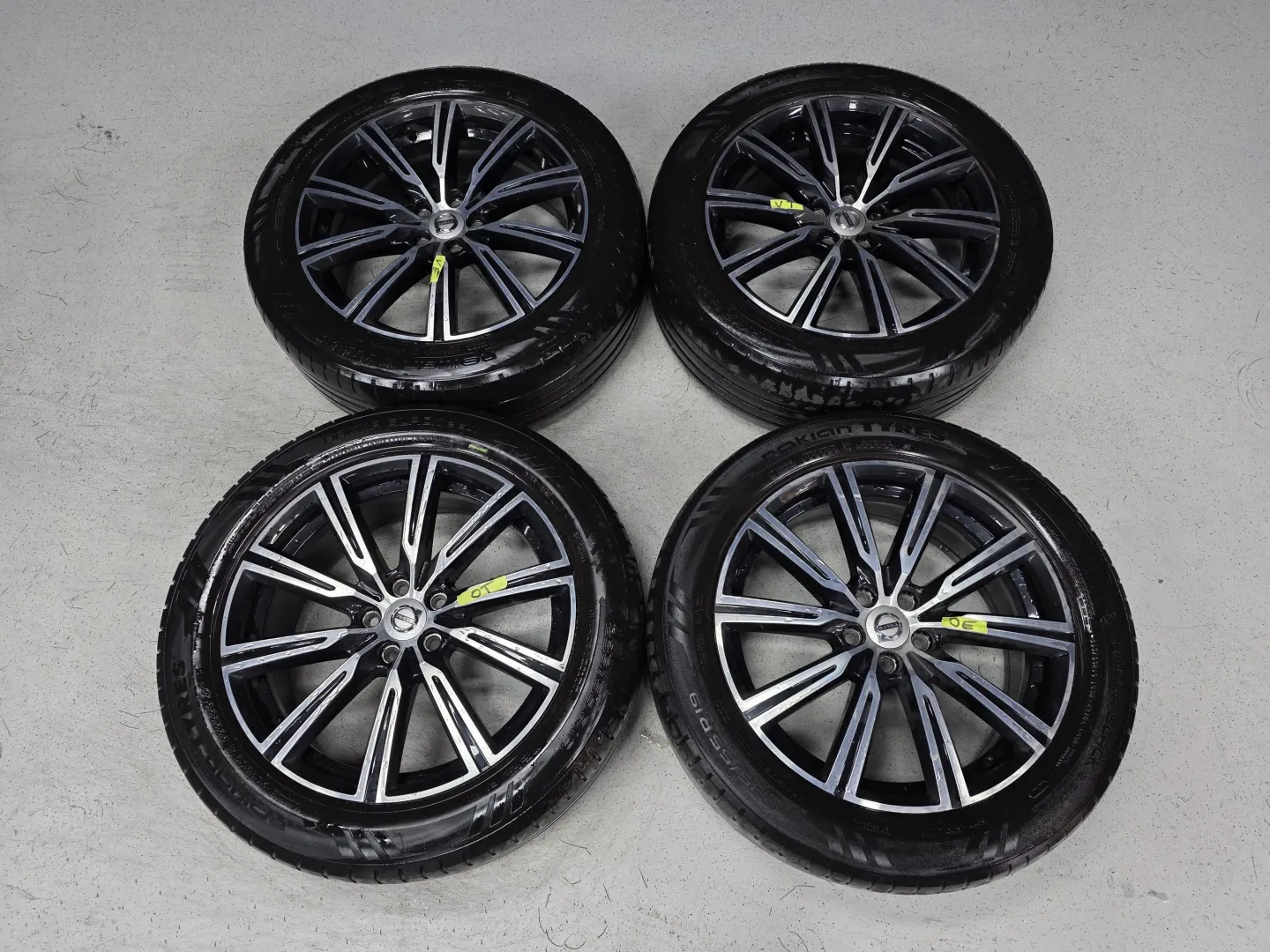 Autokuva 12 - GRL-455