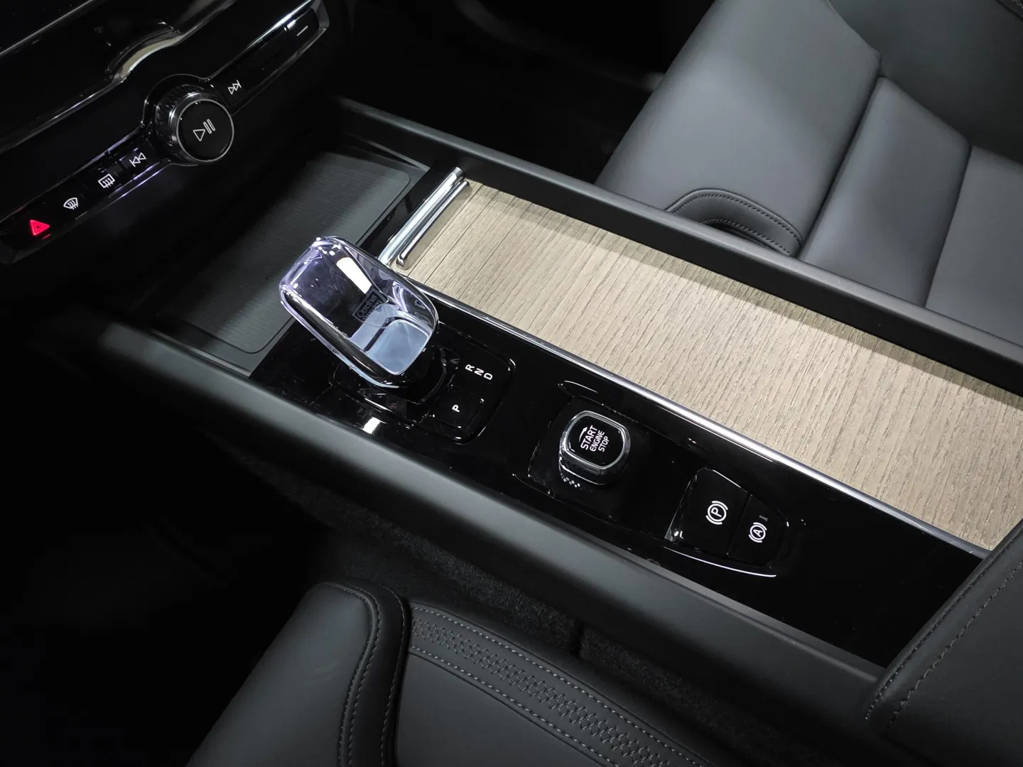 Autokuva 14 - GRL-455