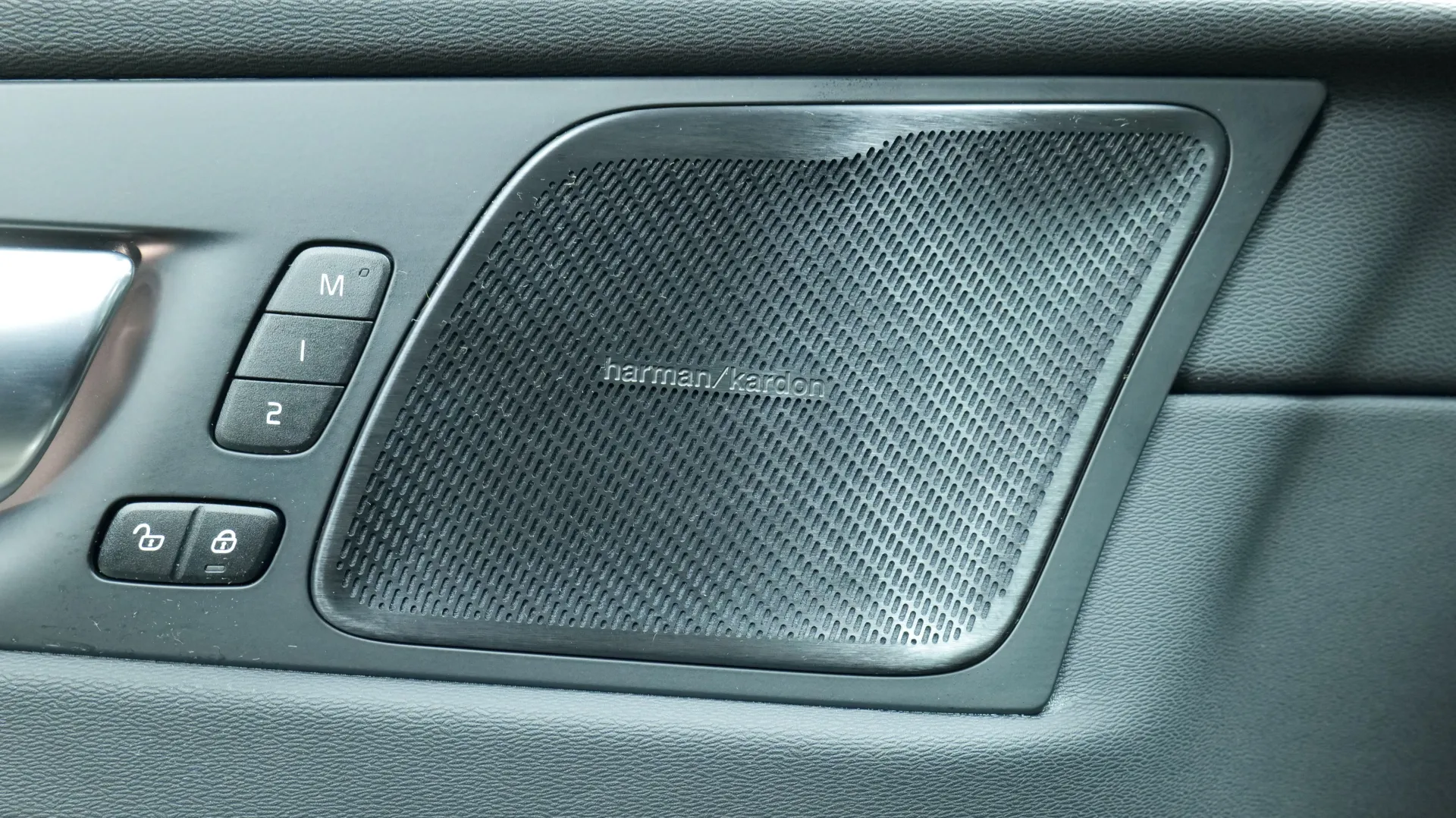 Autokuva 10 - GRL-469