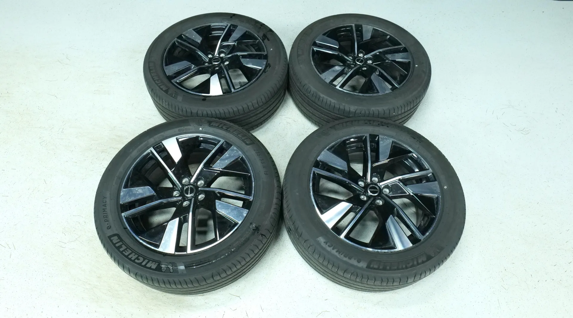 Autokuva 19 - GRL-469