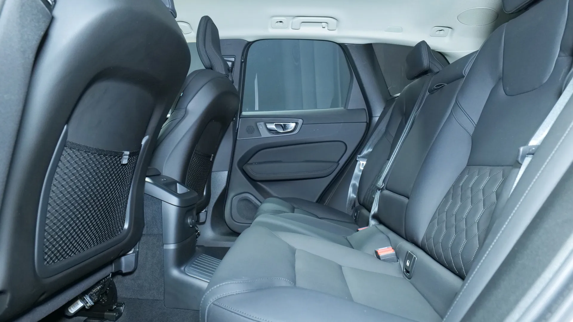 Autokuva 16 - GRL-469