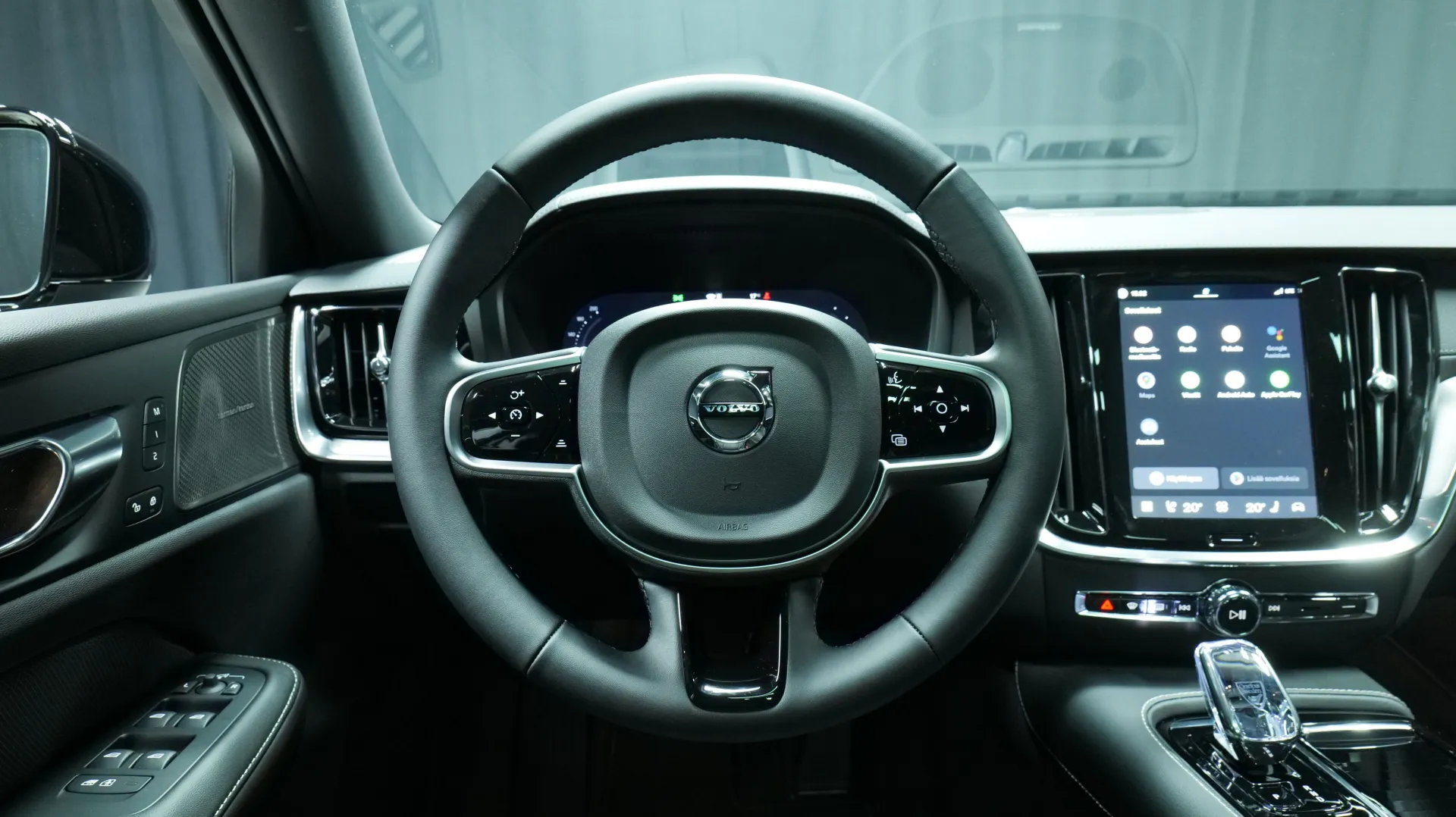 Autokuva 15 - GRO-303