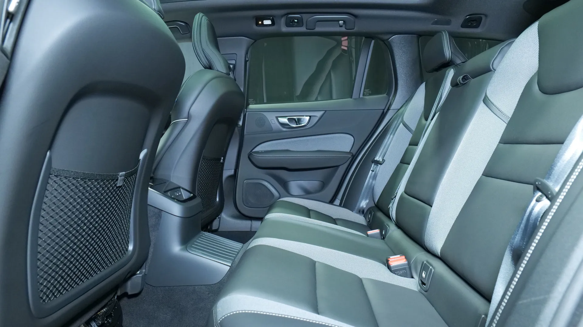 Autokuva 16 - GRO-303