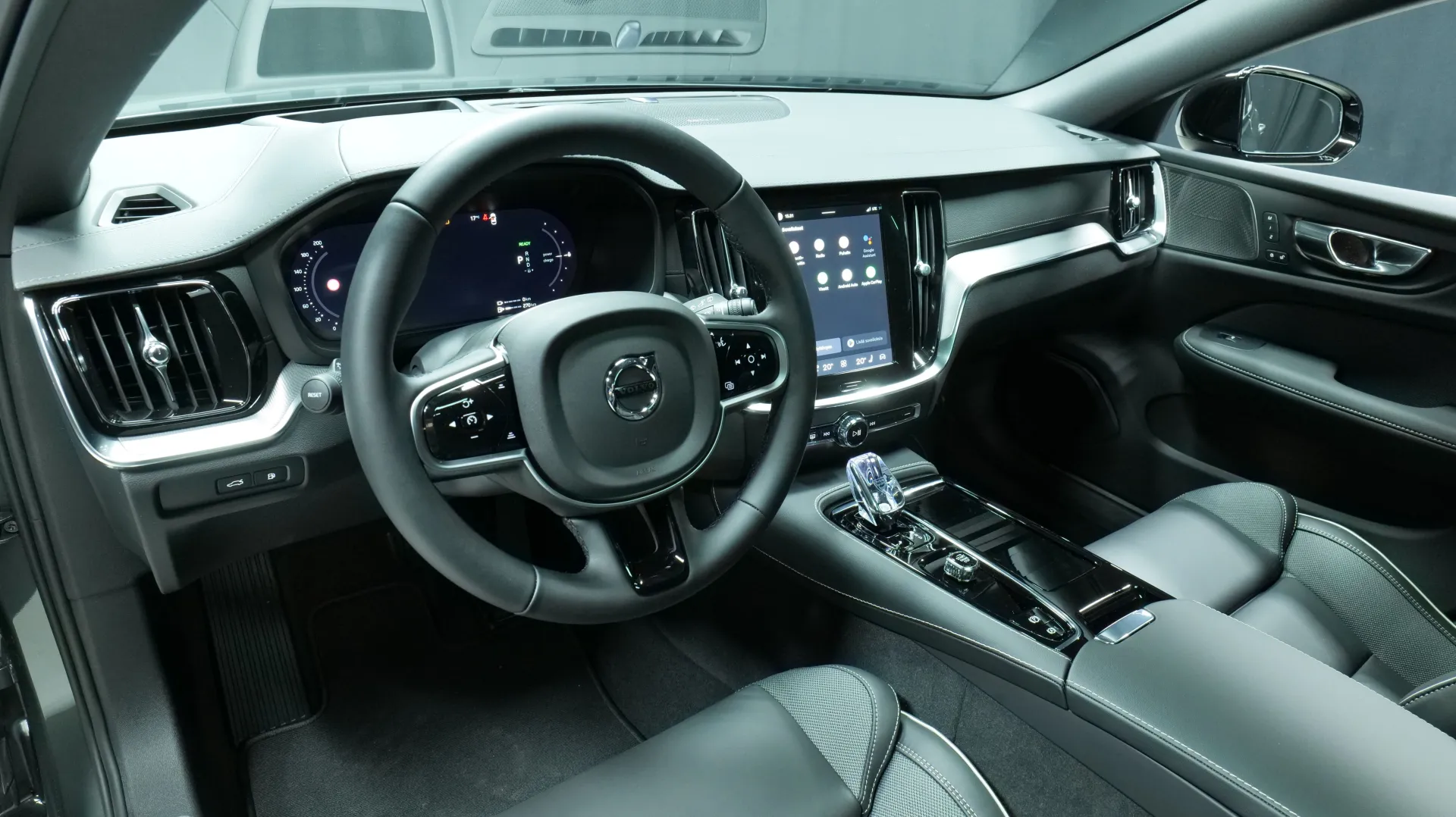 Autokuva 13 - GRO-303