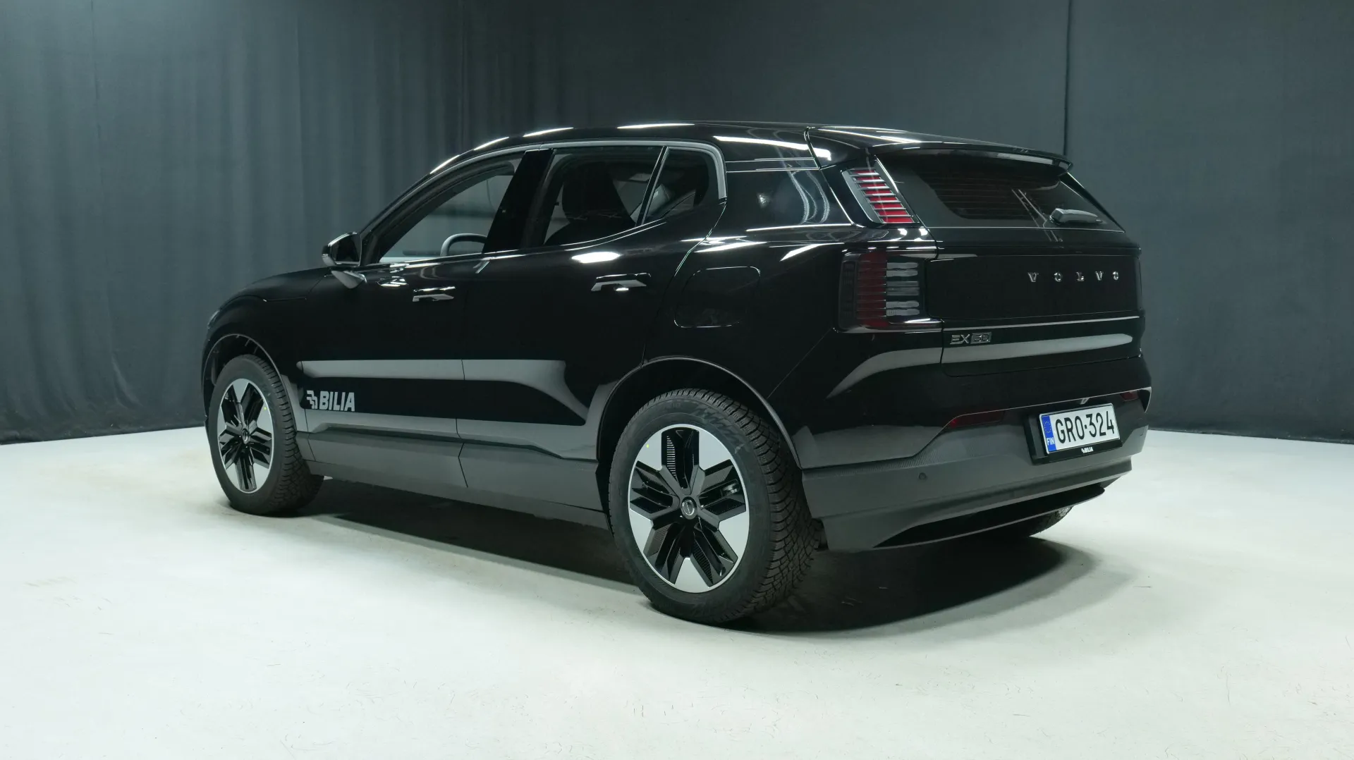 Autokuva 2 - GRO-324