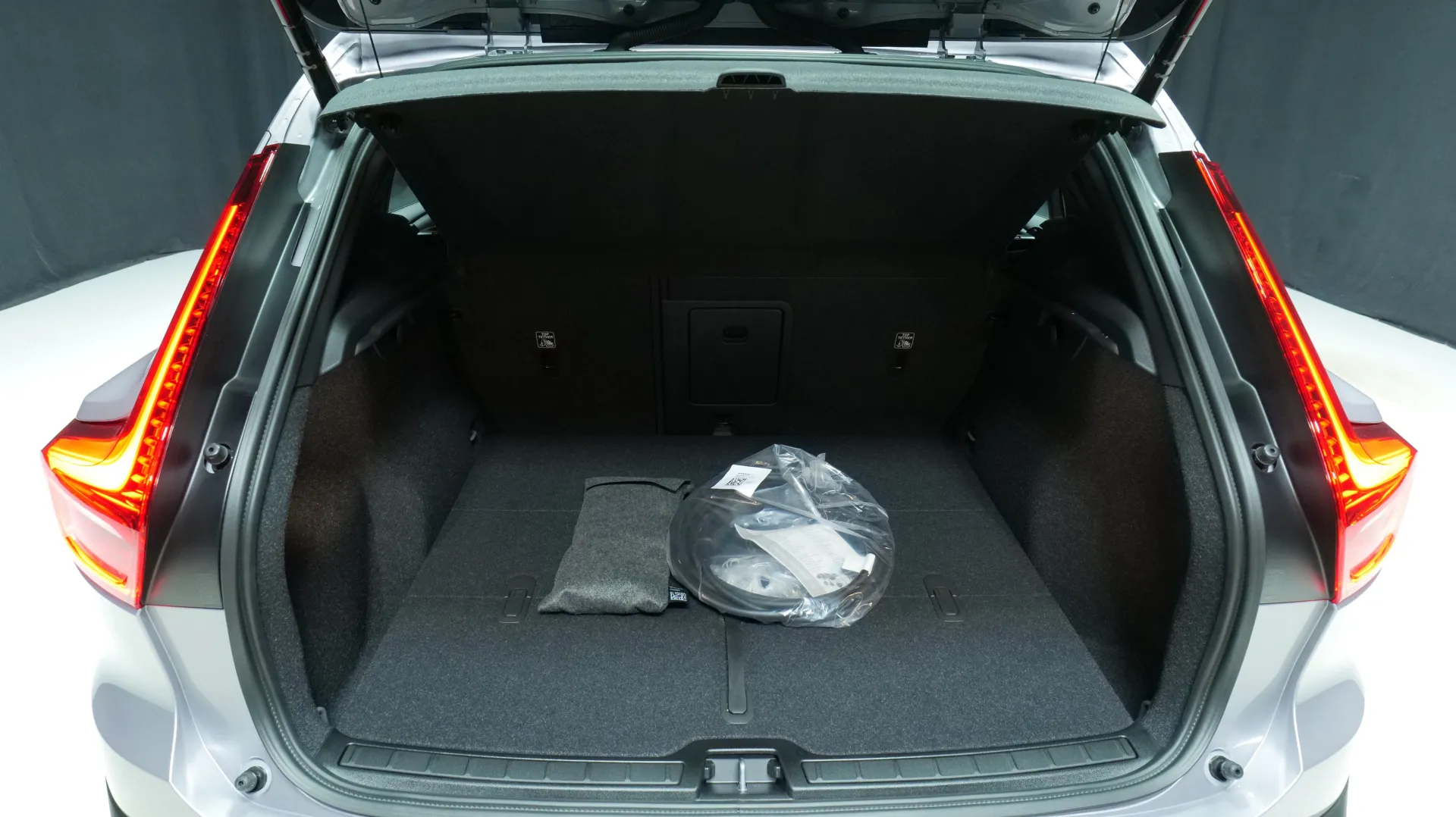 Autokuva 16 - GRO-335