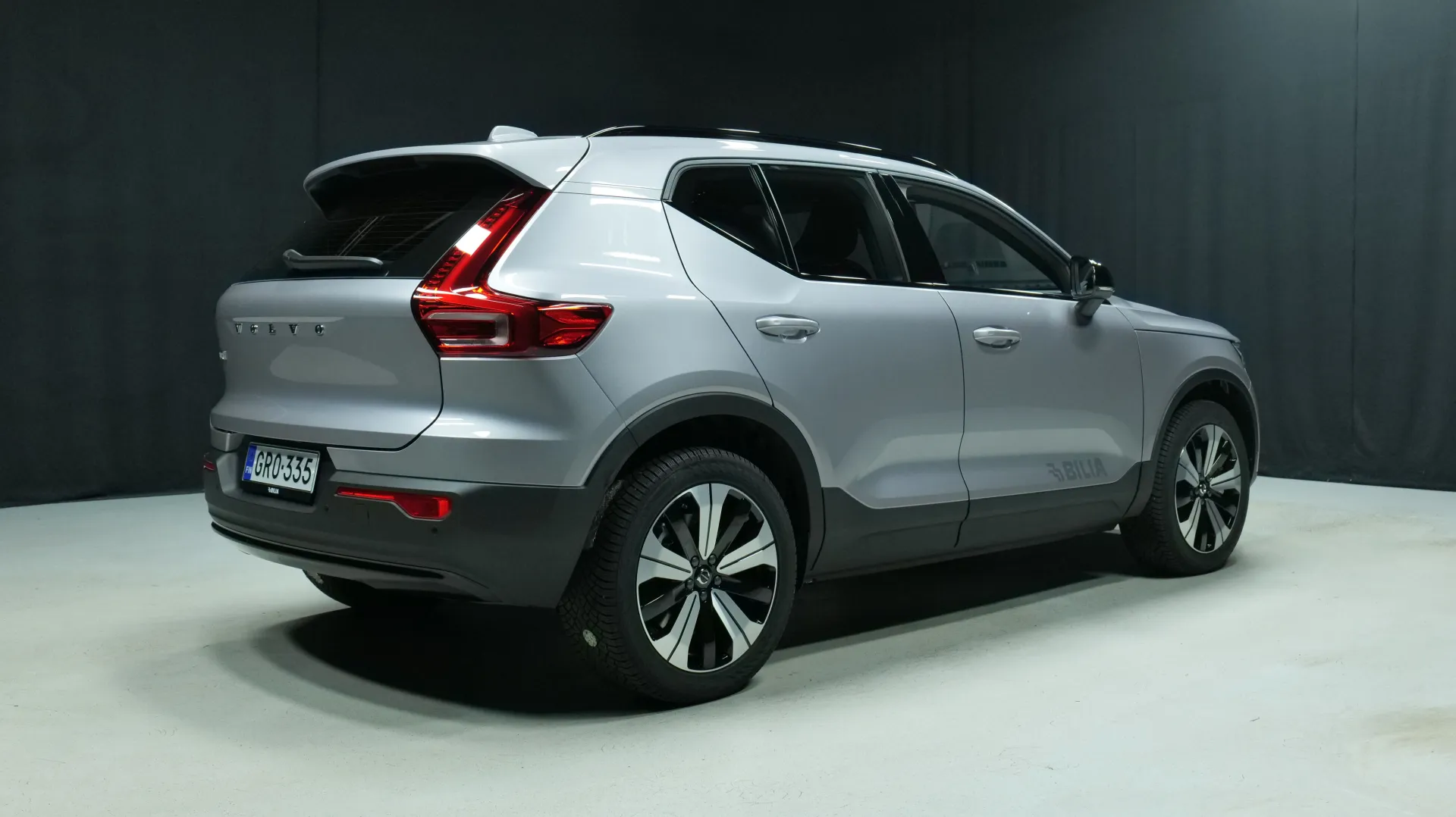 Autokuva 3 - GRO-335