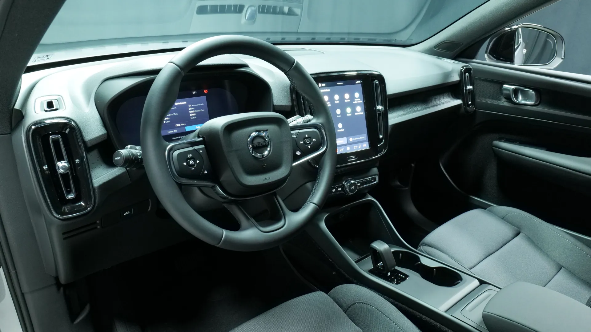 Autokuva 11 - GRO-335