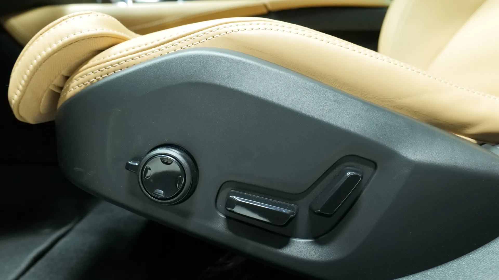 Autokuva 11 - GRP-346