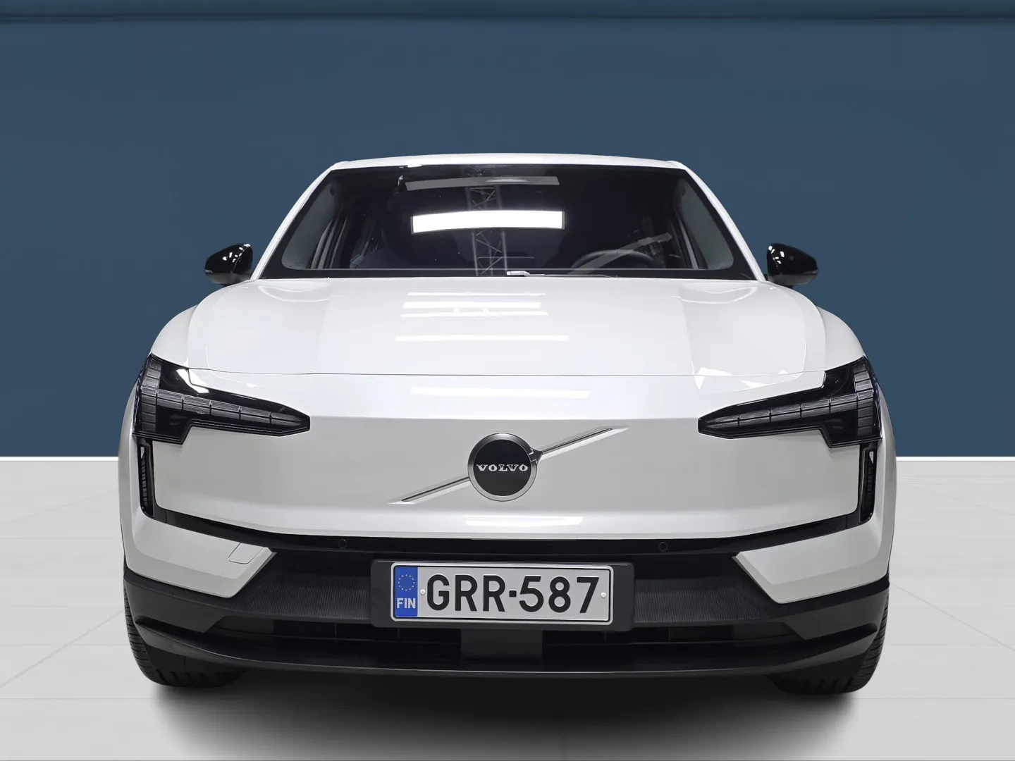 Autokuva 2 - GRR-587