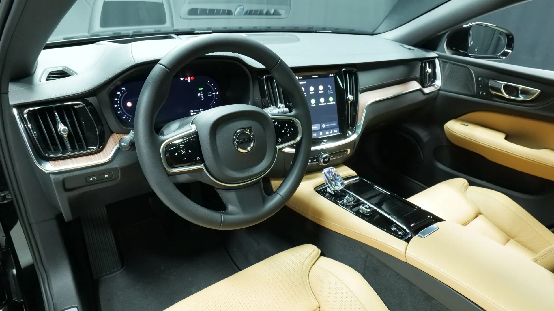 Autokuva 13 - GRR-923