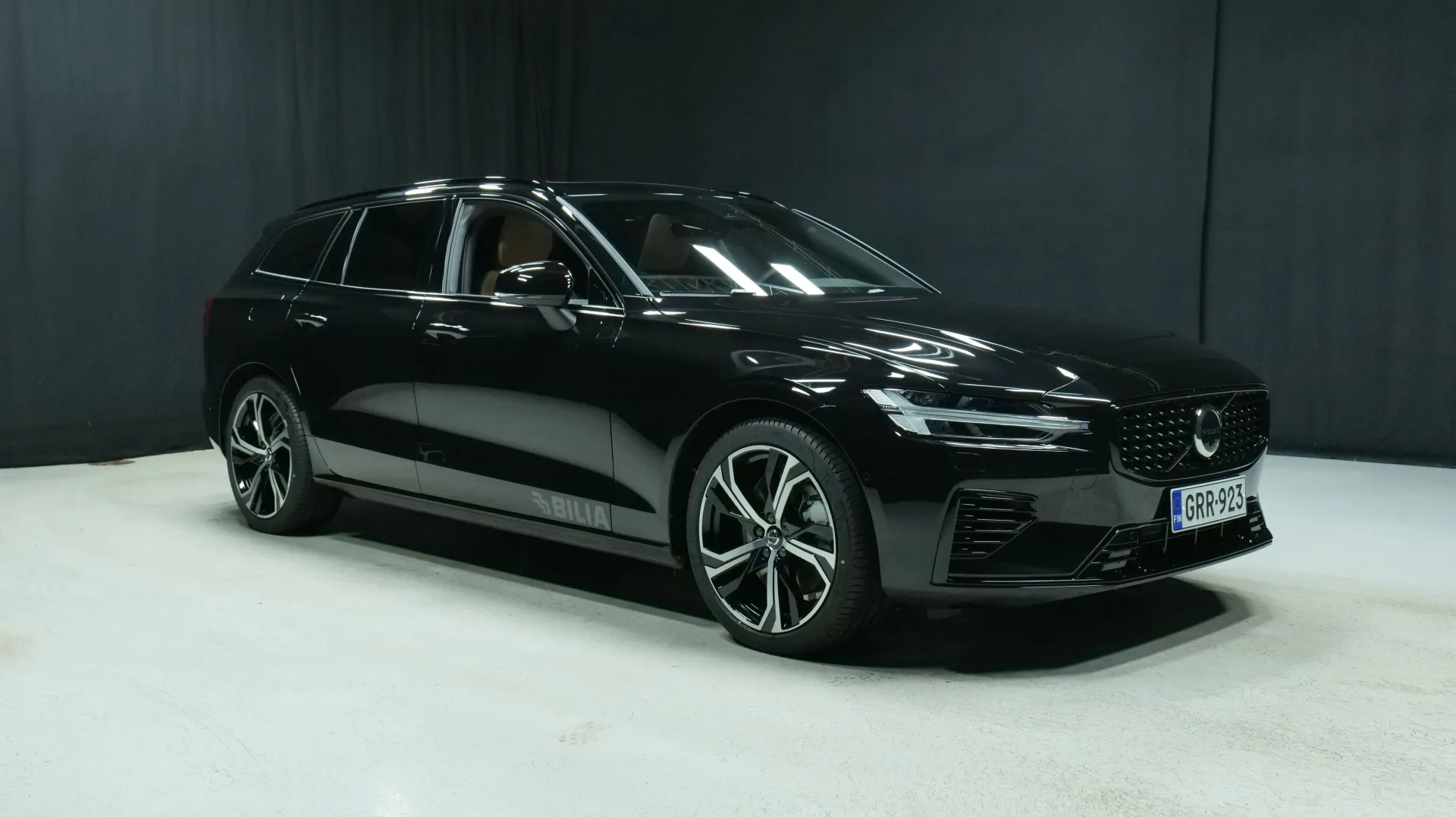 Autokuva 5 - GRR-923