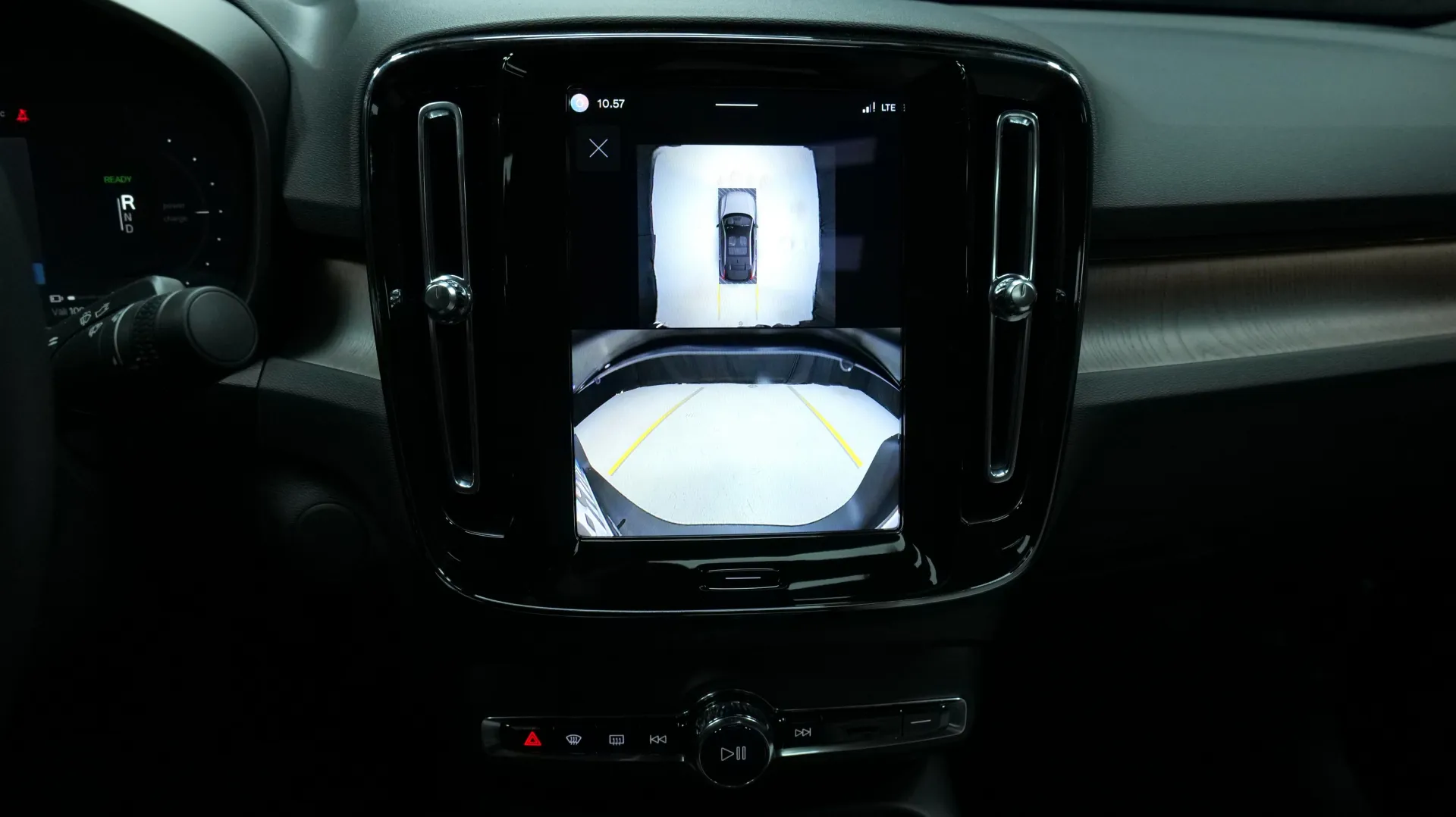 Autokuva 7 - GRR-934