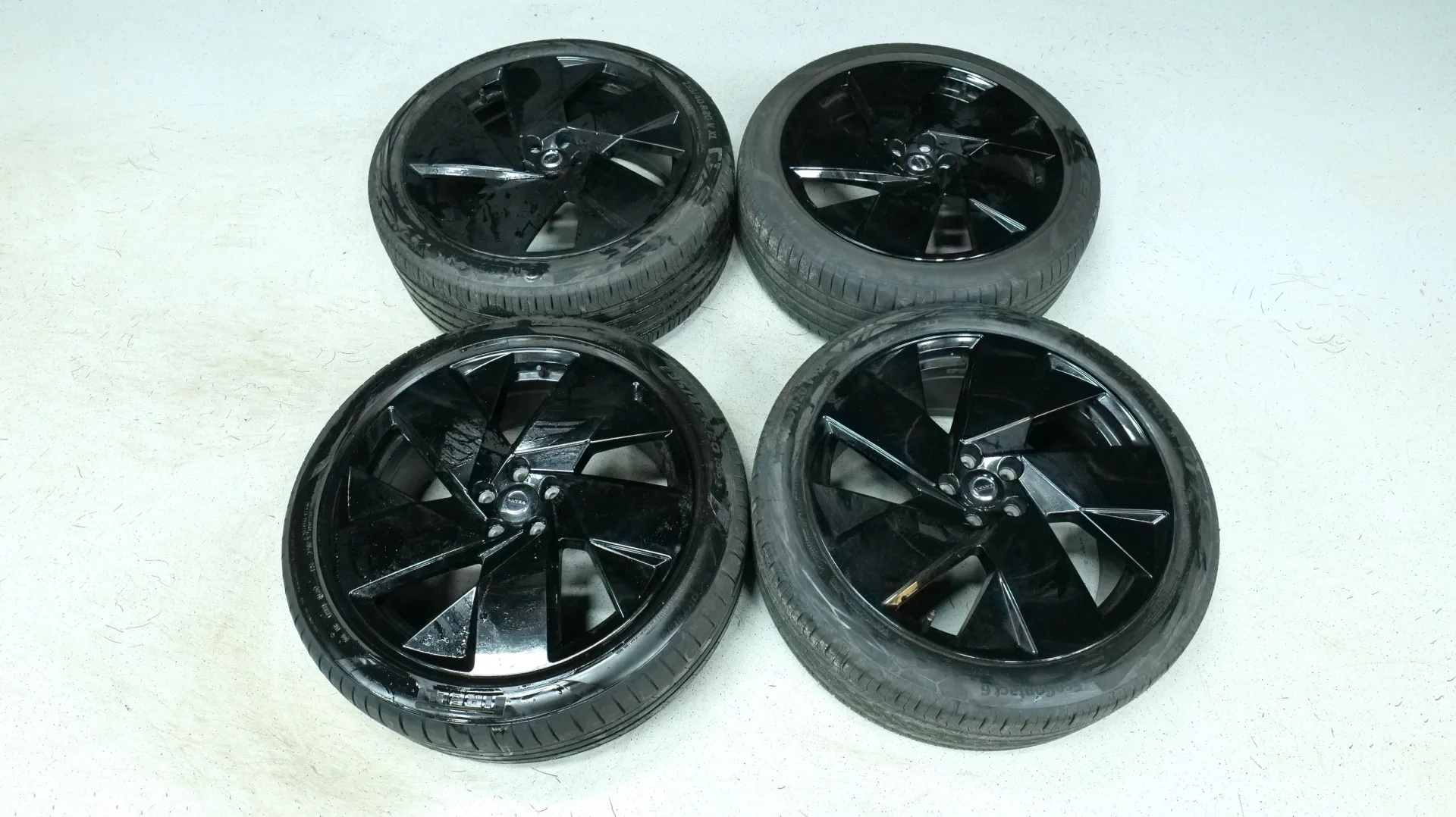 Autokuva 18 - GRS-223