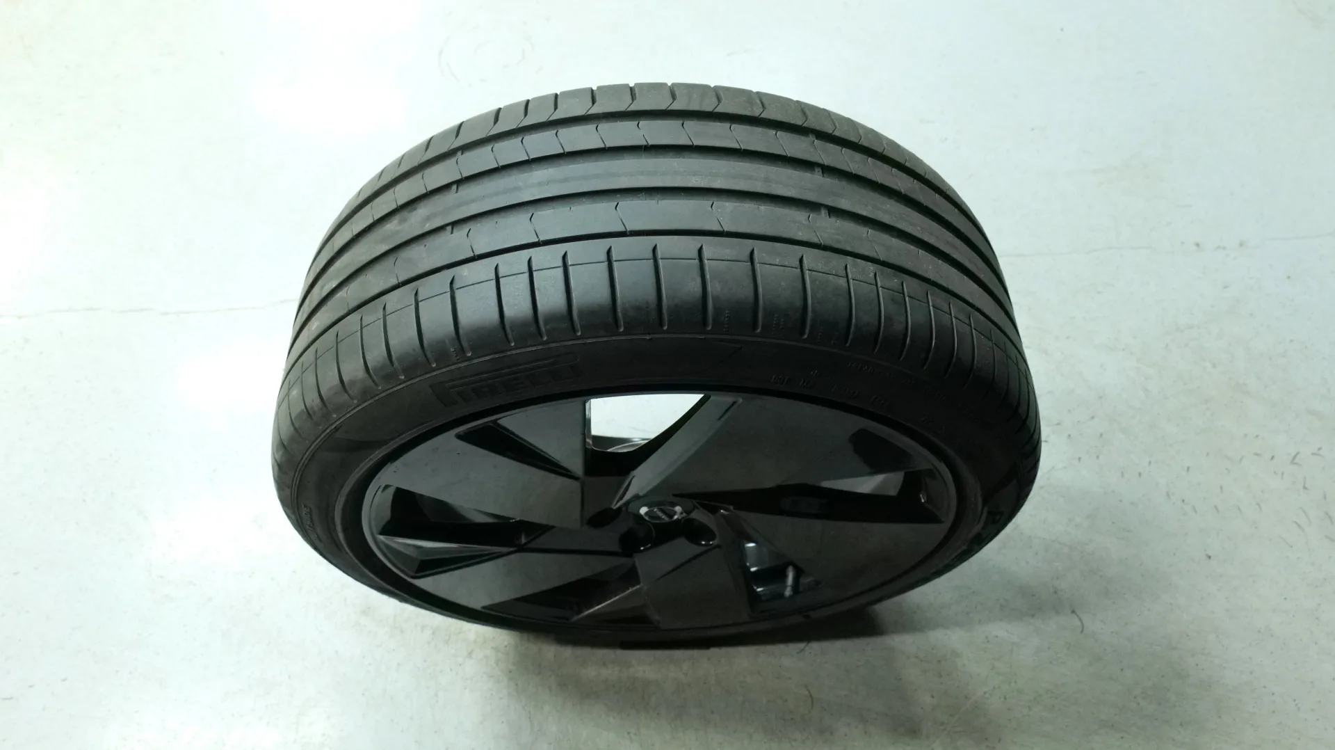 Autokuva 19 - GRS-225