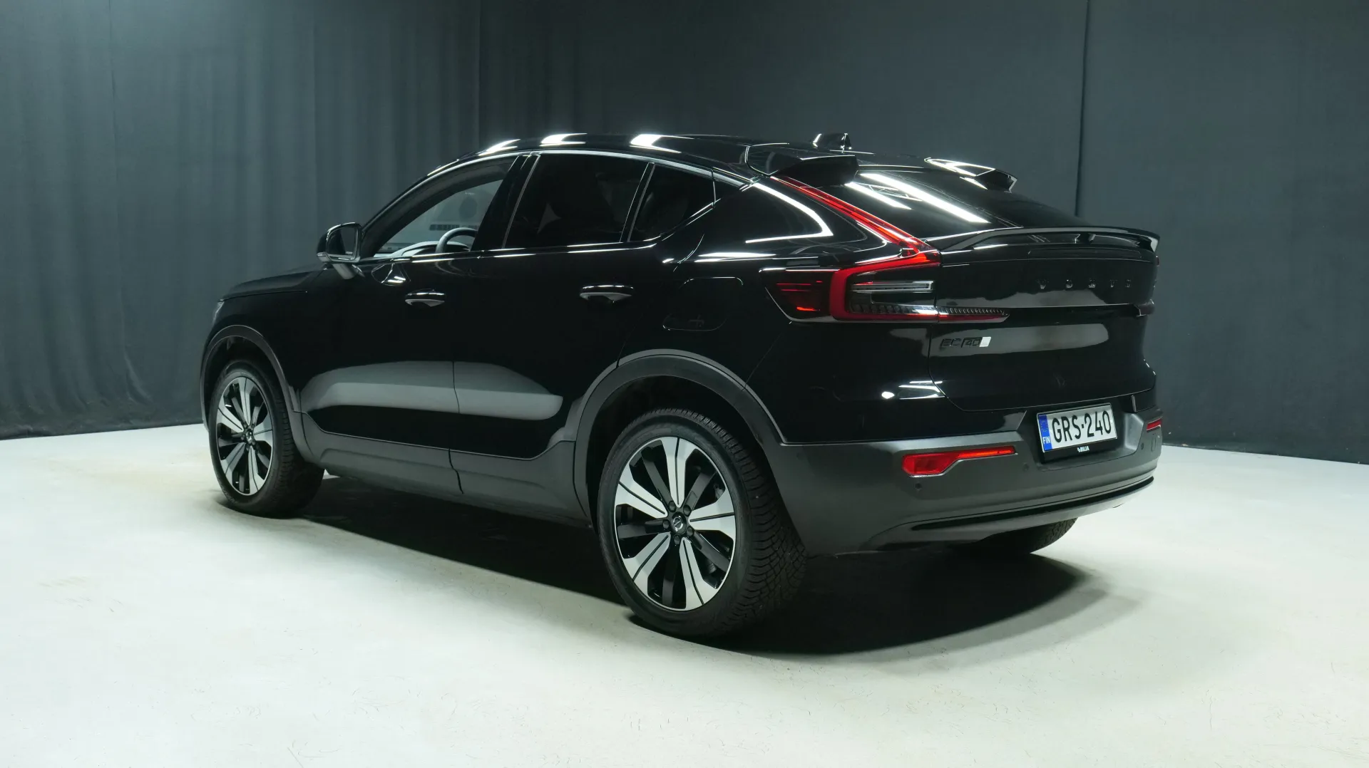 Autokuva 2 - GRS-240