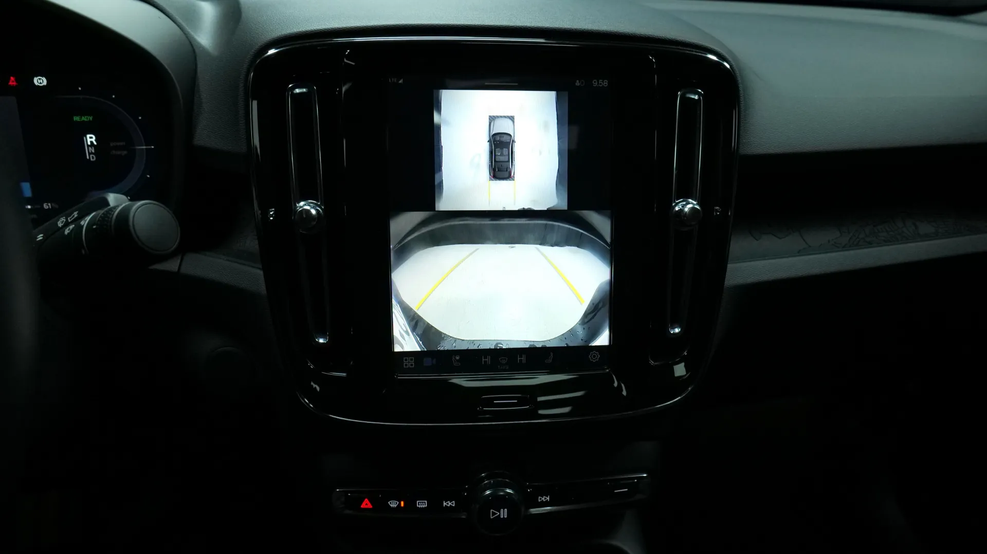 Autokuva 7 - GRS-240