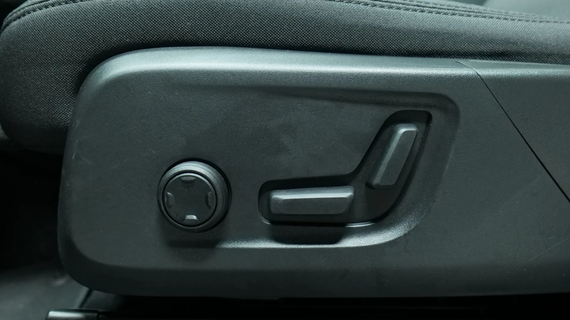 Autokuva 11 - GRS-240