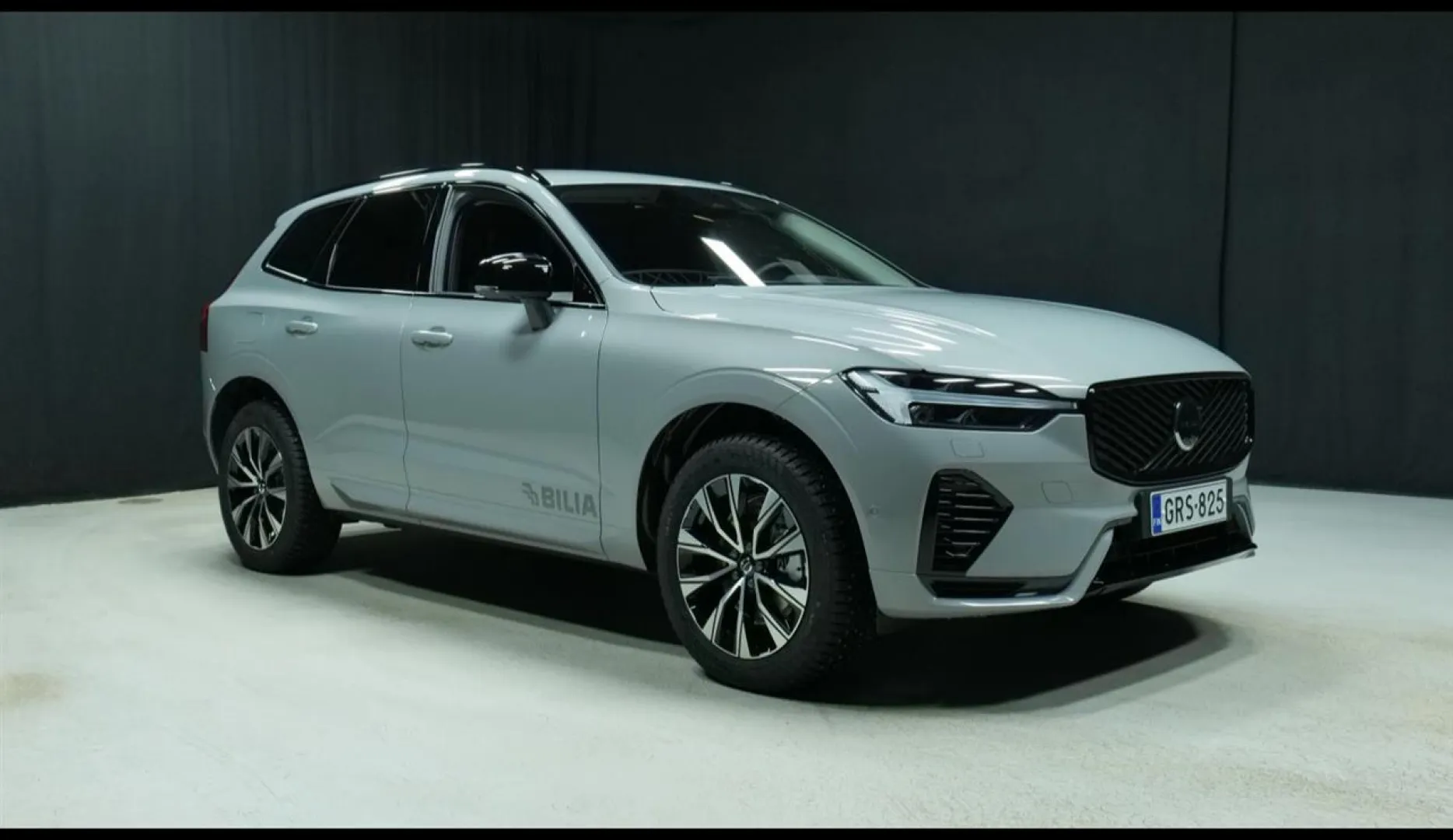 Autokuva 4 - GRS-825