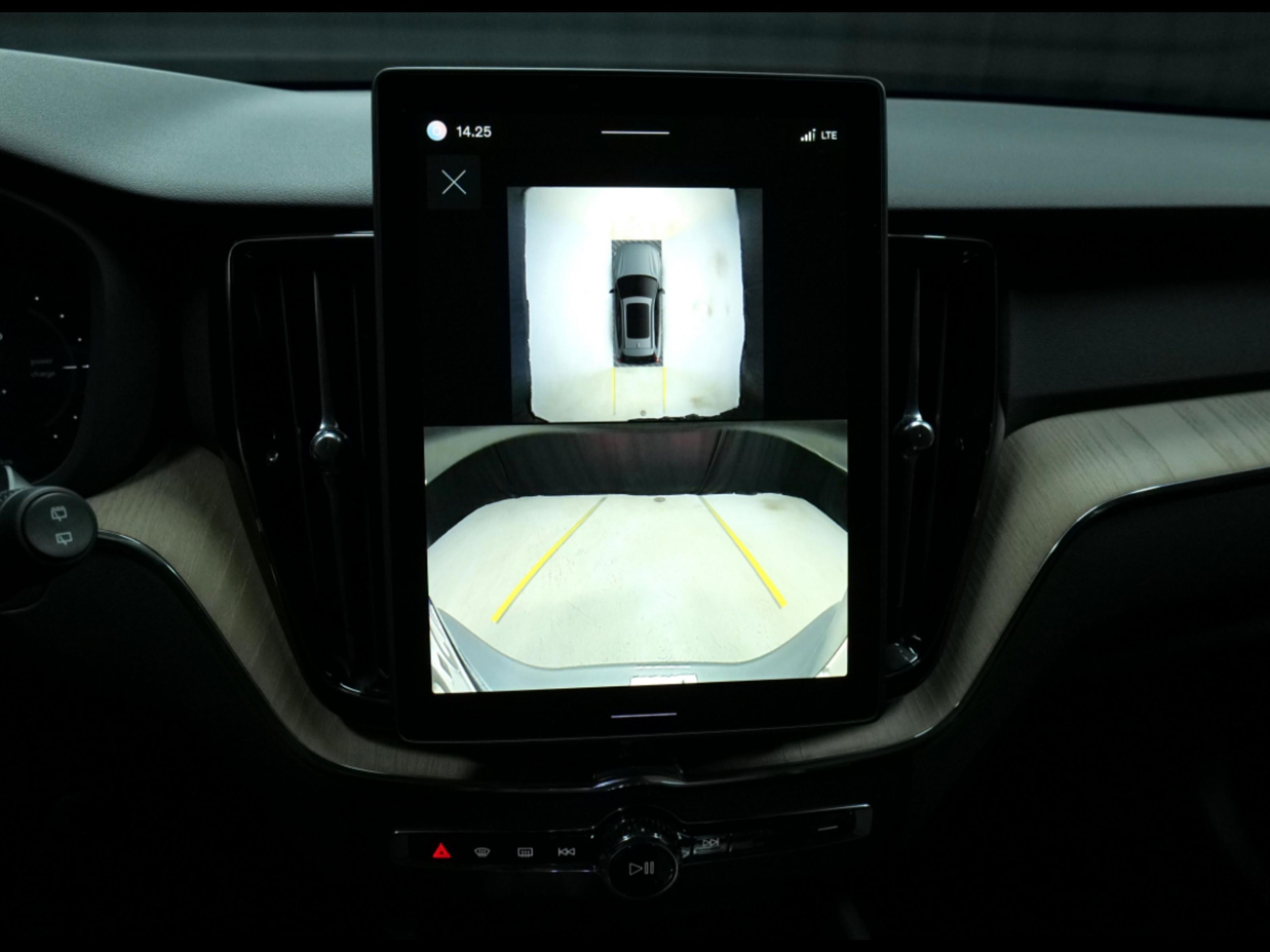 Volvo XC60 T6 AWD Long Range Plus Dark 2026, kuva 6/15