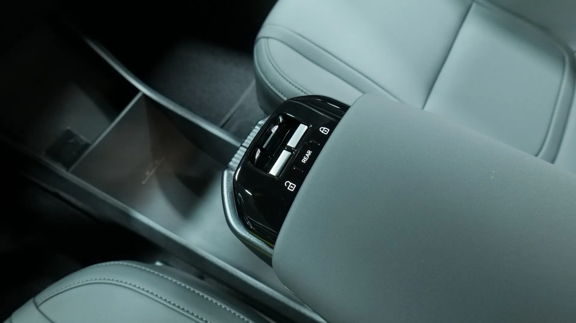 Autokuva 7 - GRS-865