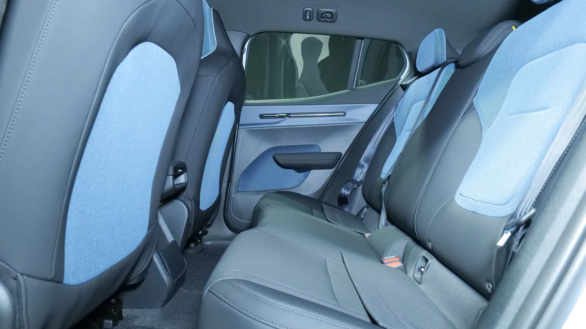 Autokuva 13 - GRS-865