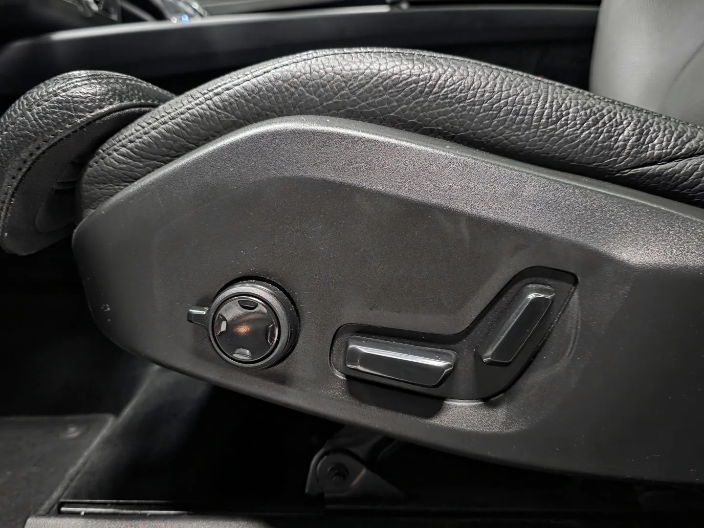 Autokuva 16 - GZX-239