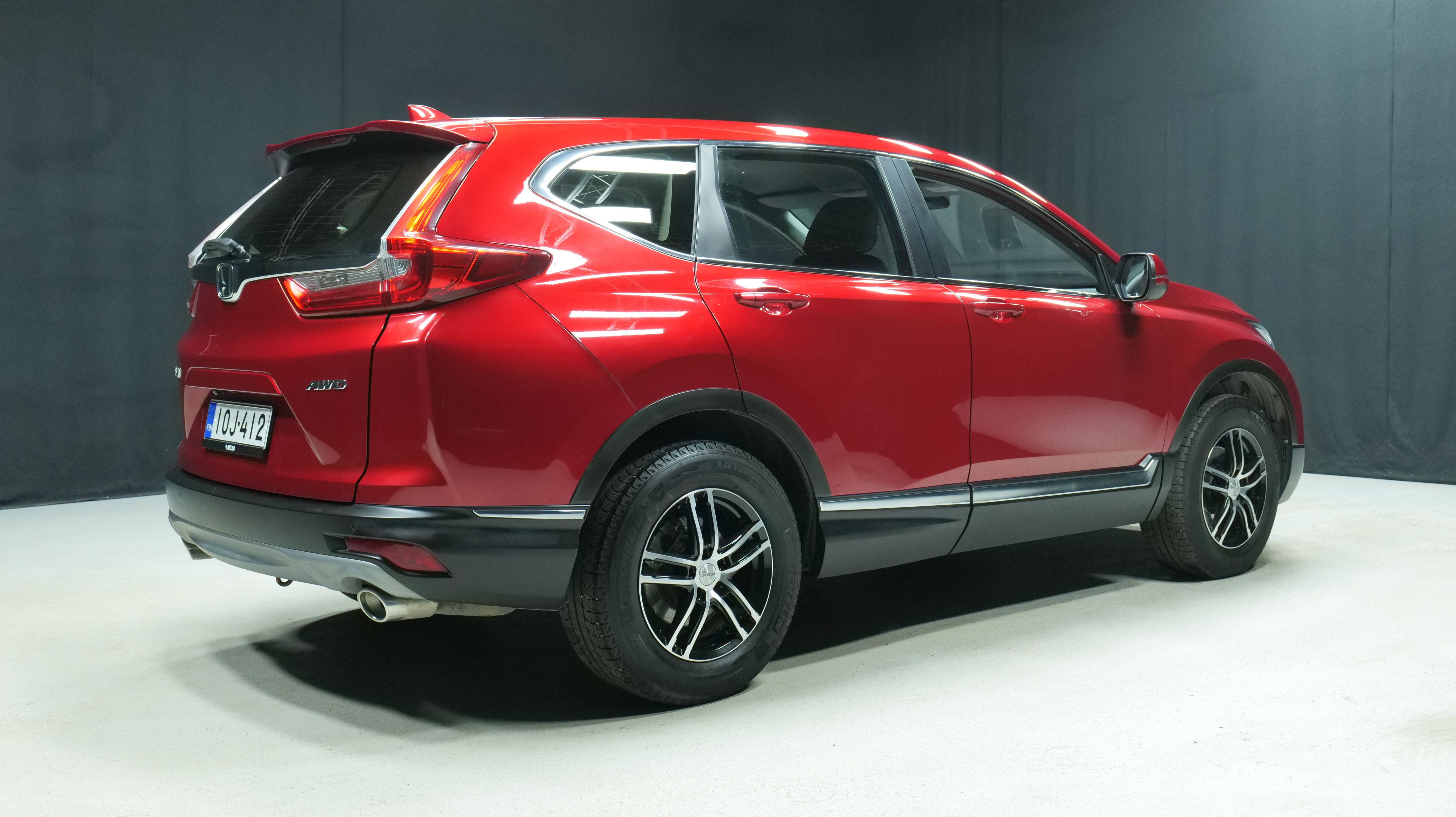 Autokuva 3 - IOJ-412