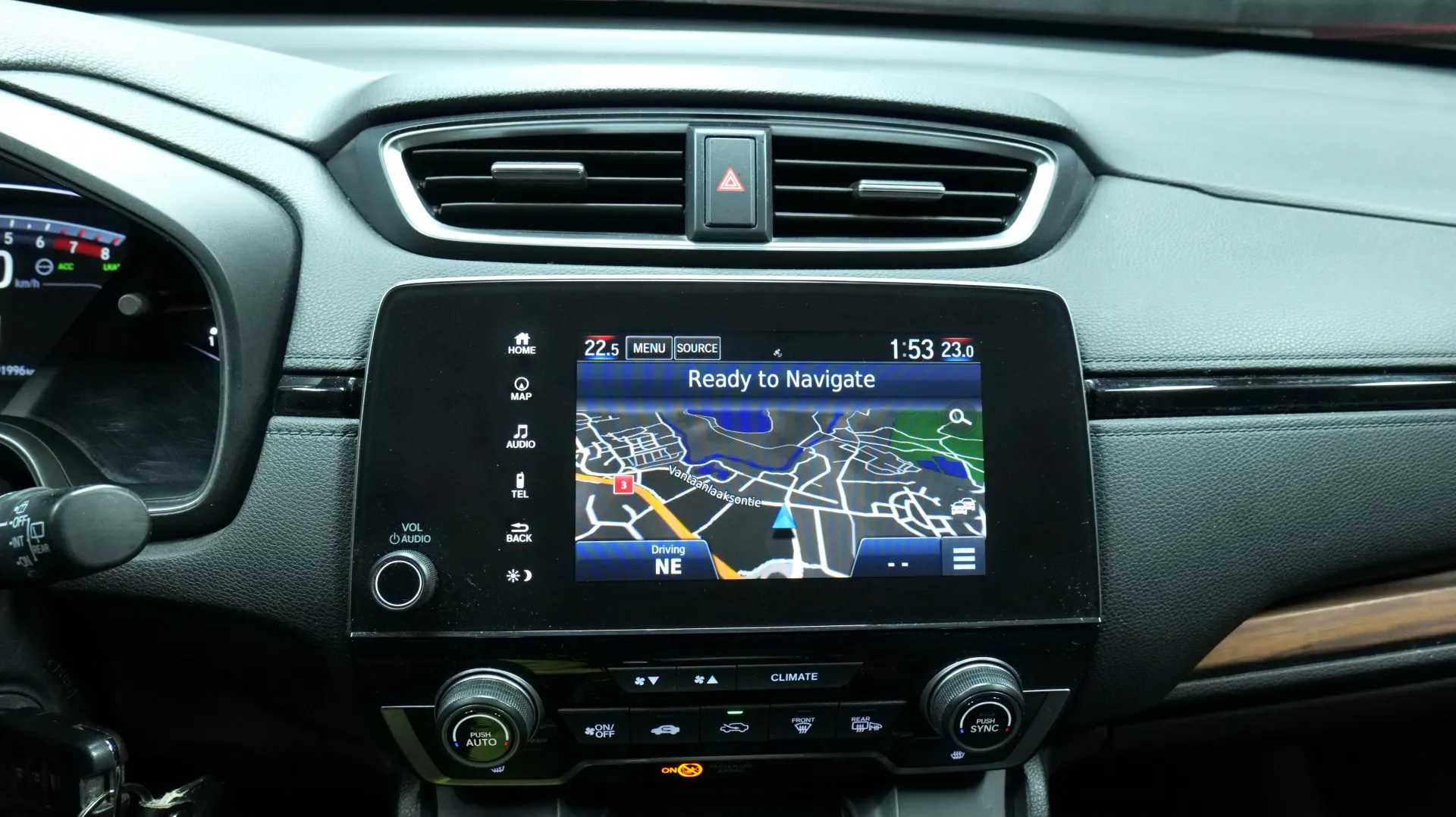 Autokuva 9 - IOJ-412